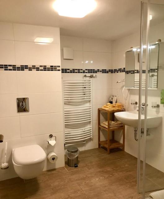 Junior Suite with Balcony - Photo 6