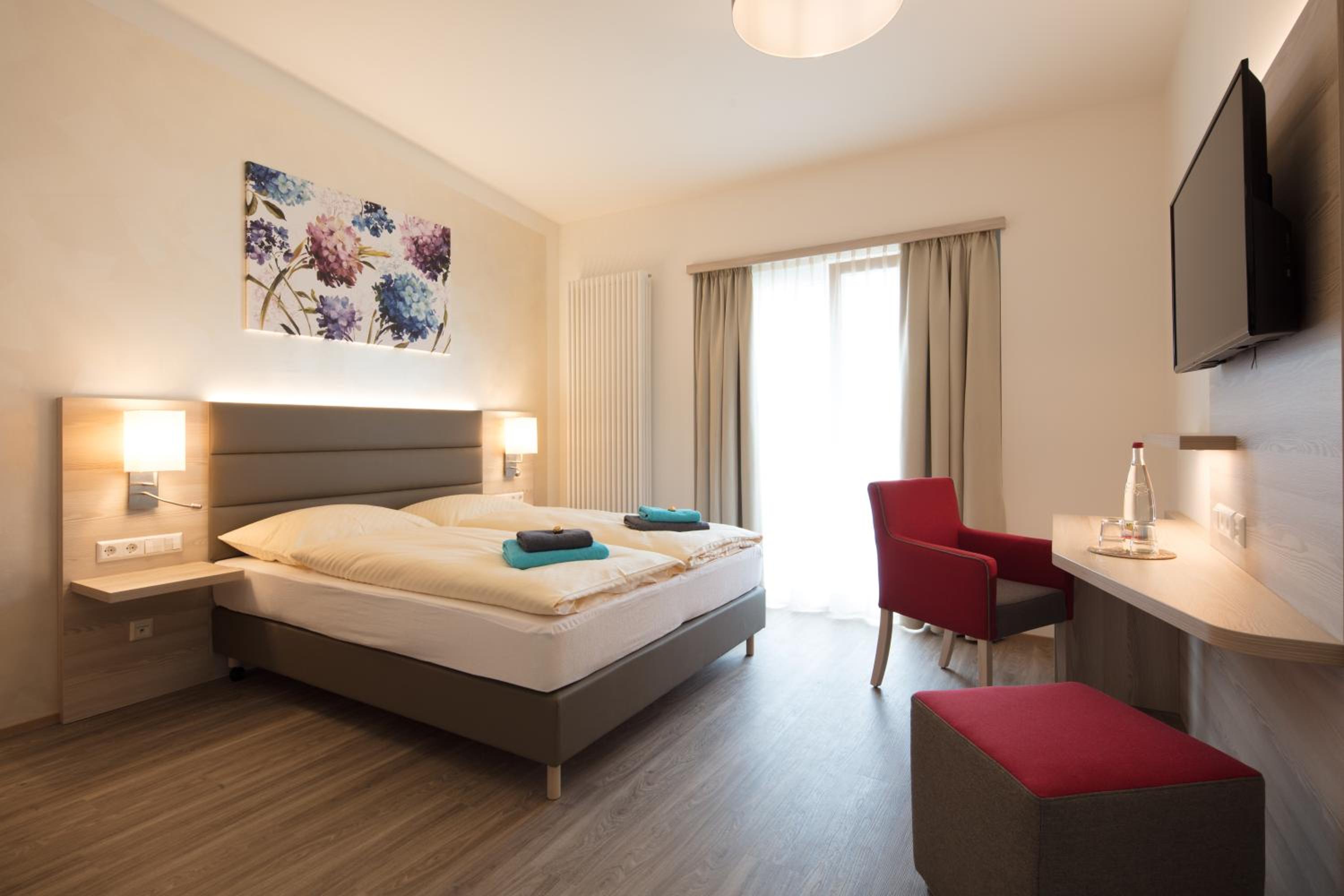 Double Room - Disability Access - Photo 1