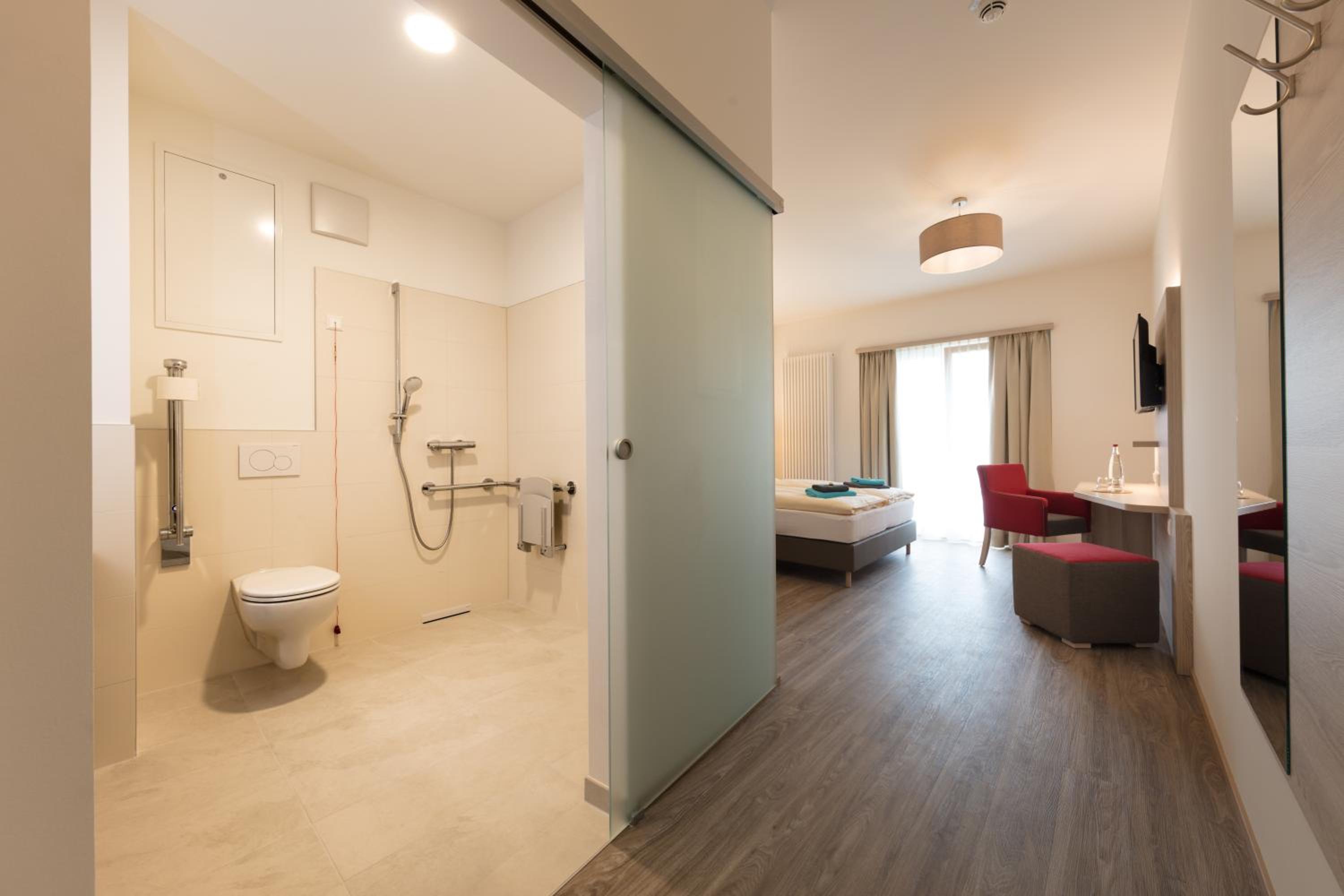 Double Room - Disability Access - Photo 2