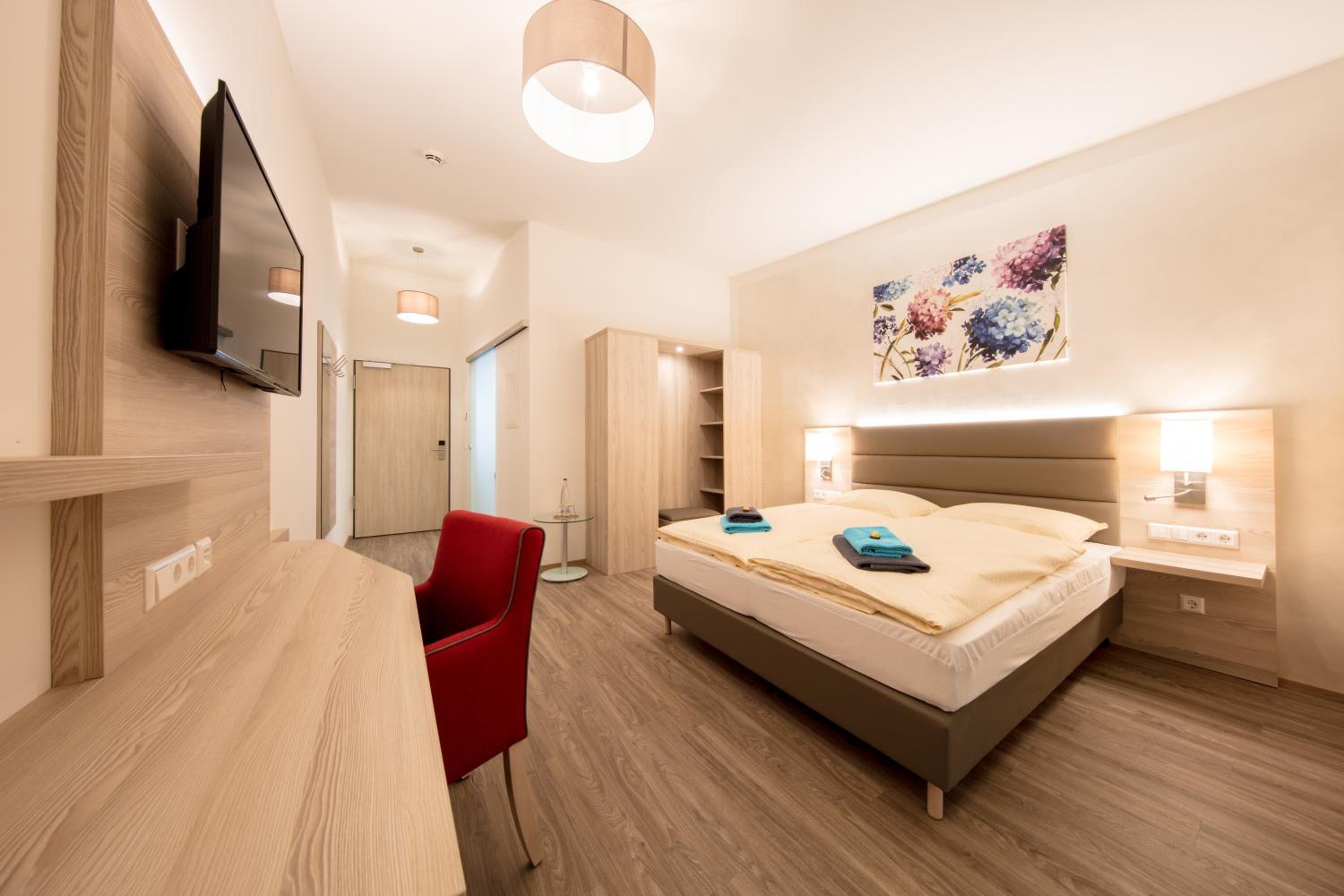 Double Room - Disability Access - Photo 3