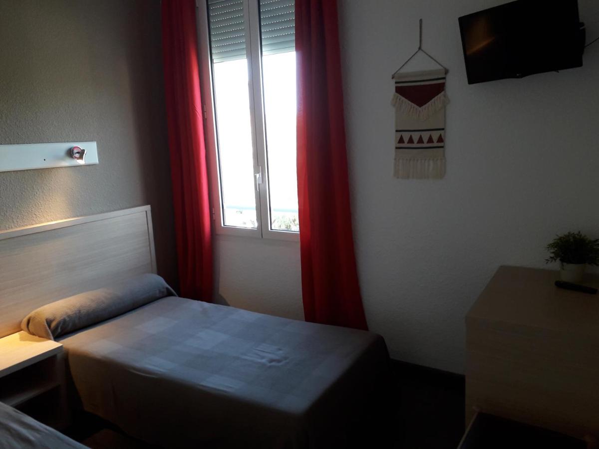 Standard Twin Room photo 3