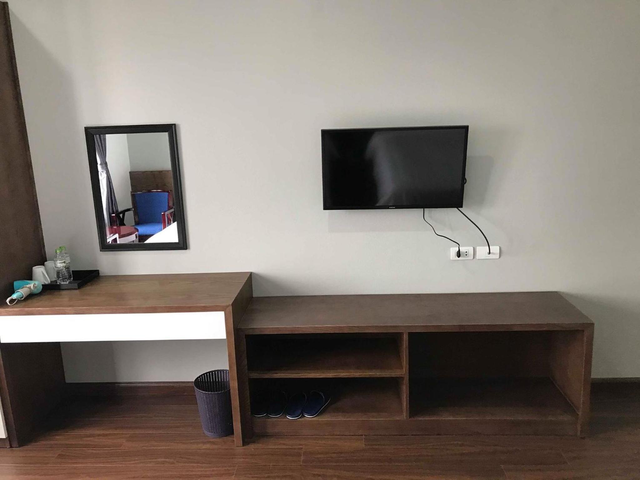 Twin Room with View