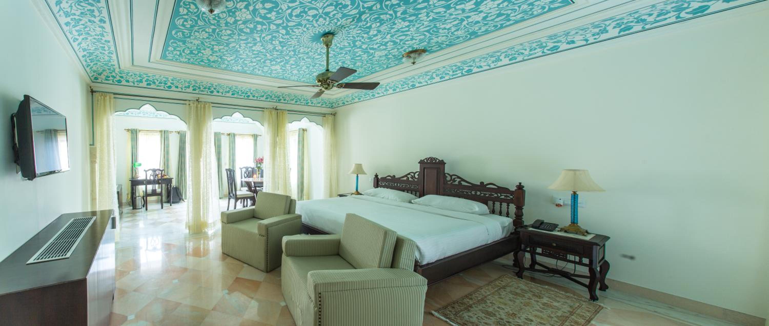 Heritage Signature Suite: 15% off on F&B, 20% off on SPA and Laundry, Enjoy Happy Hours with 1+1 offer, Complimentary In-Room Refreshments, Fruit Basket,10 mins complimentary neck and shoulder message (Subject to availability) – Offer till 31st Aug’26