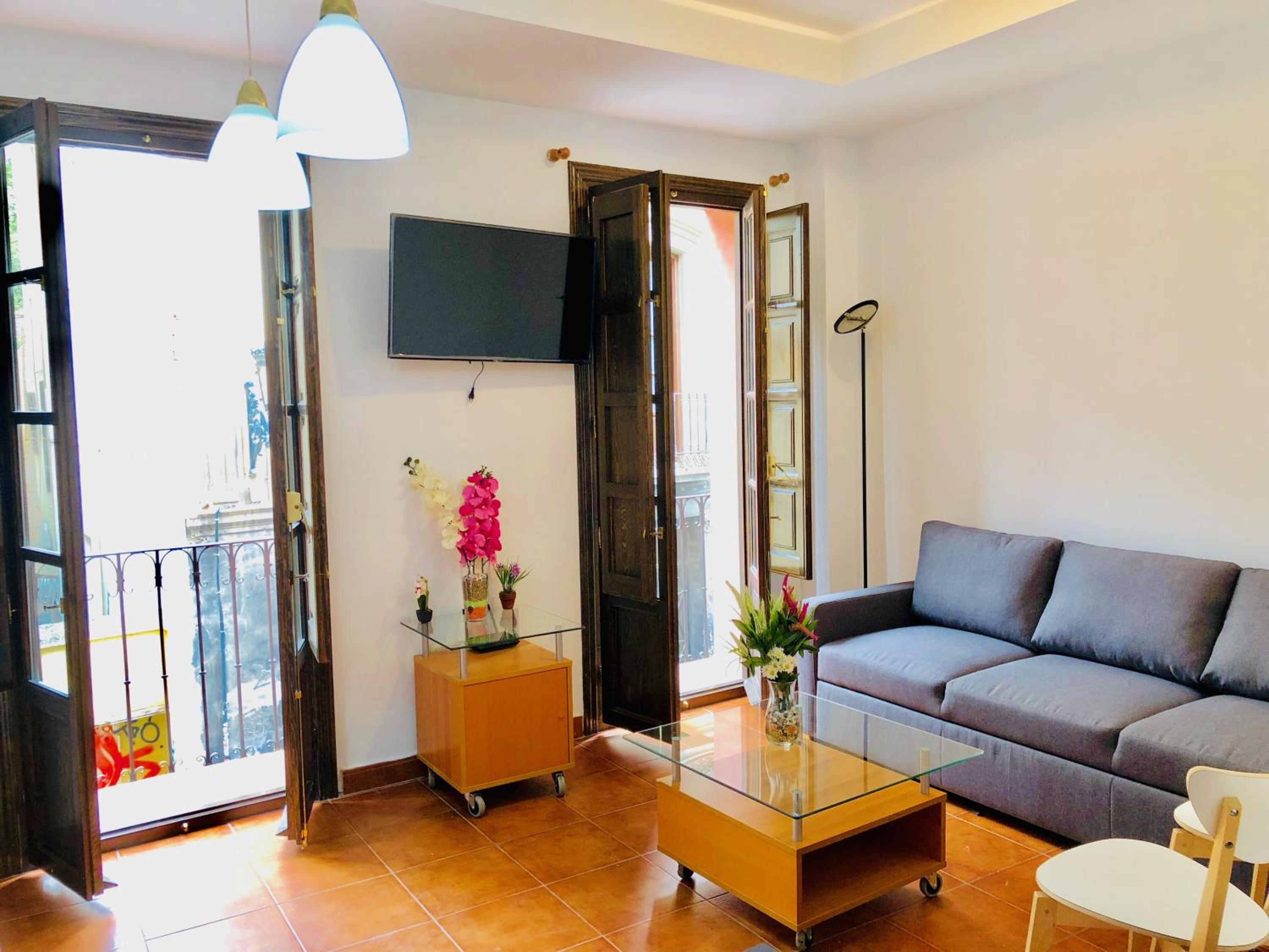 One-Bedroom Apartment - Photo 1