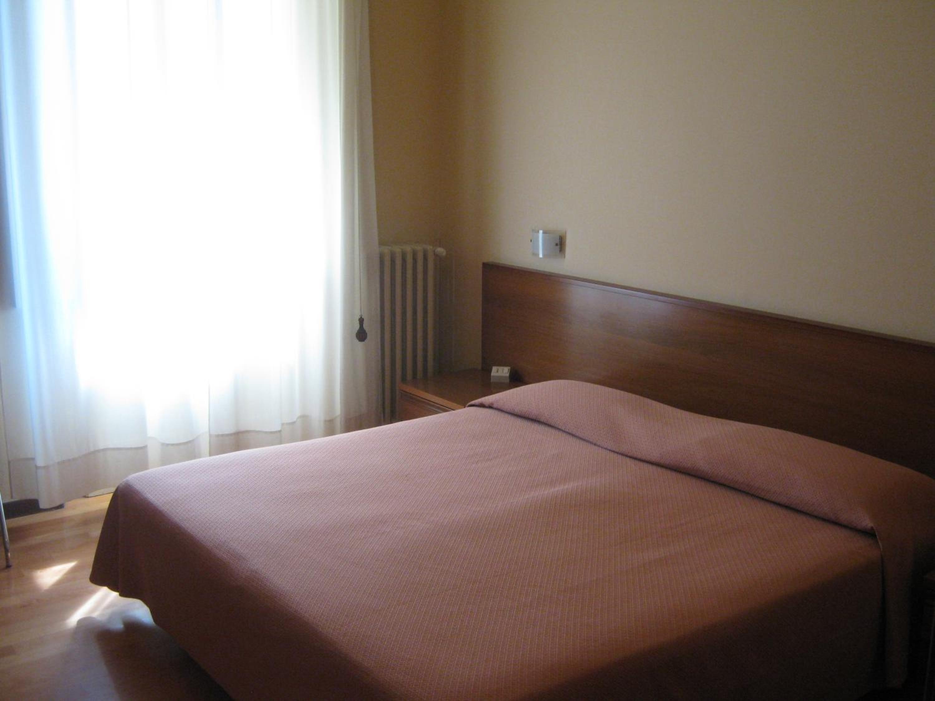 Economy Double or Twin Room photo 1