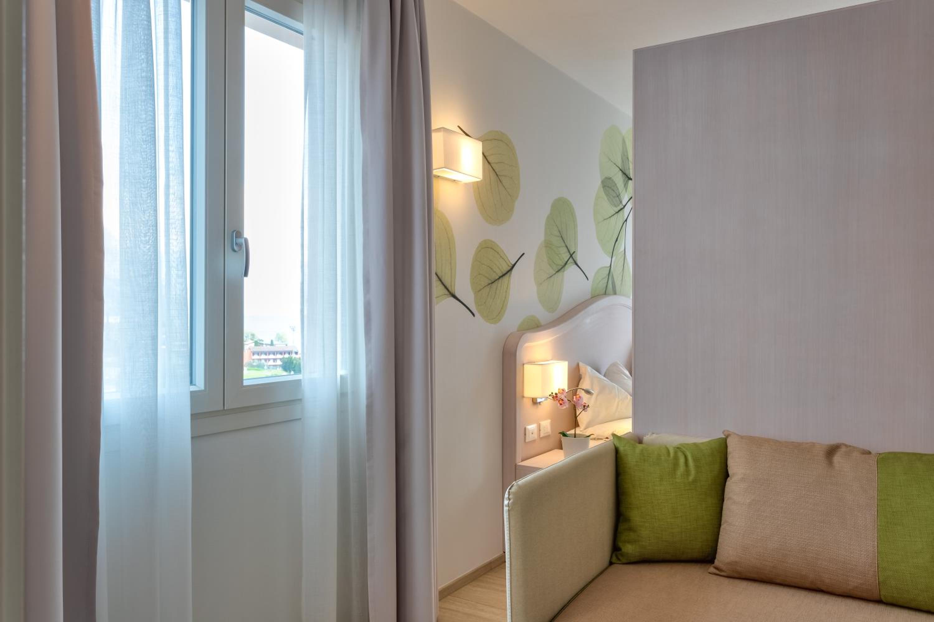 Superior Triple Room photo 3