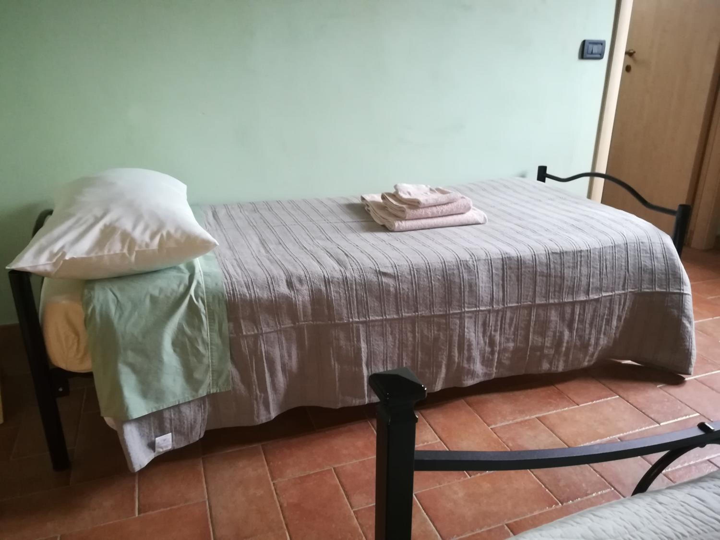 Triple Room with Private Bathroom photo 2