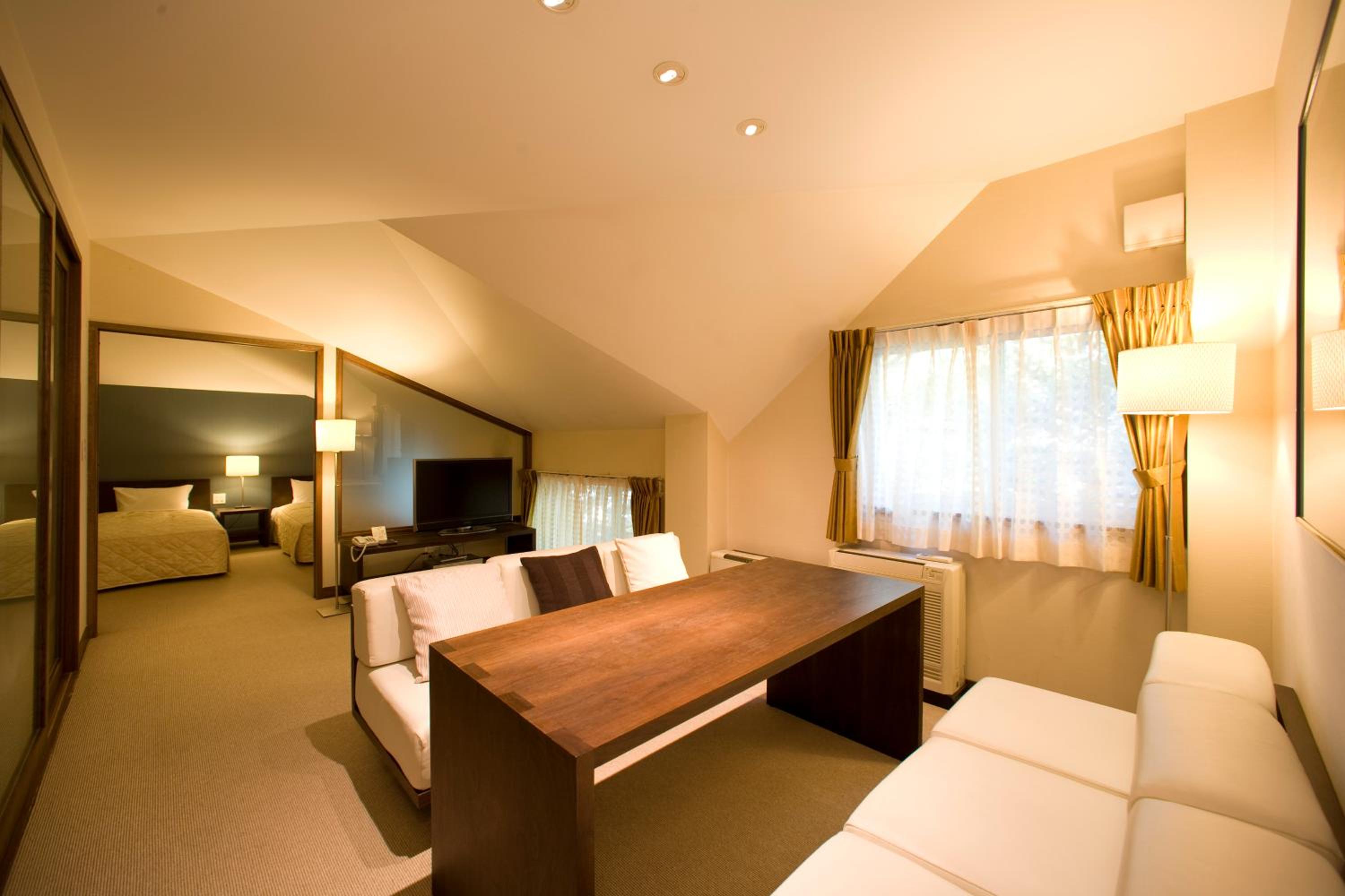Deluxe Twin Room photo 3
