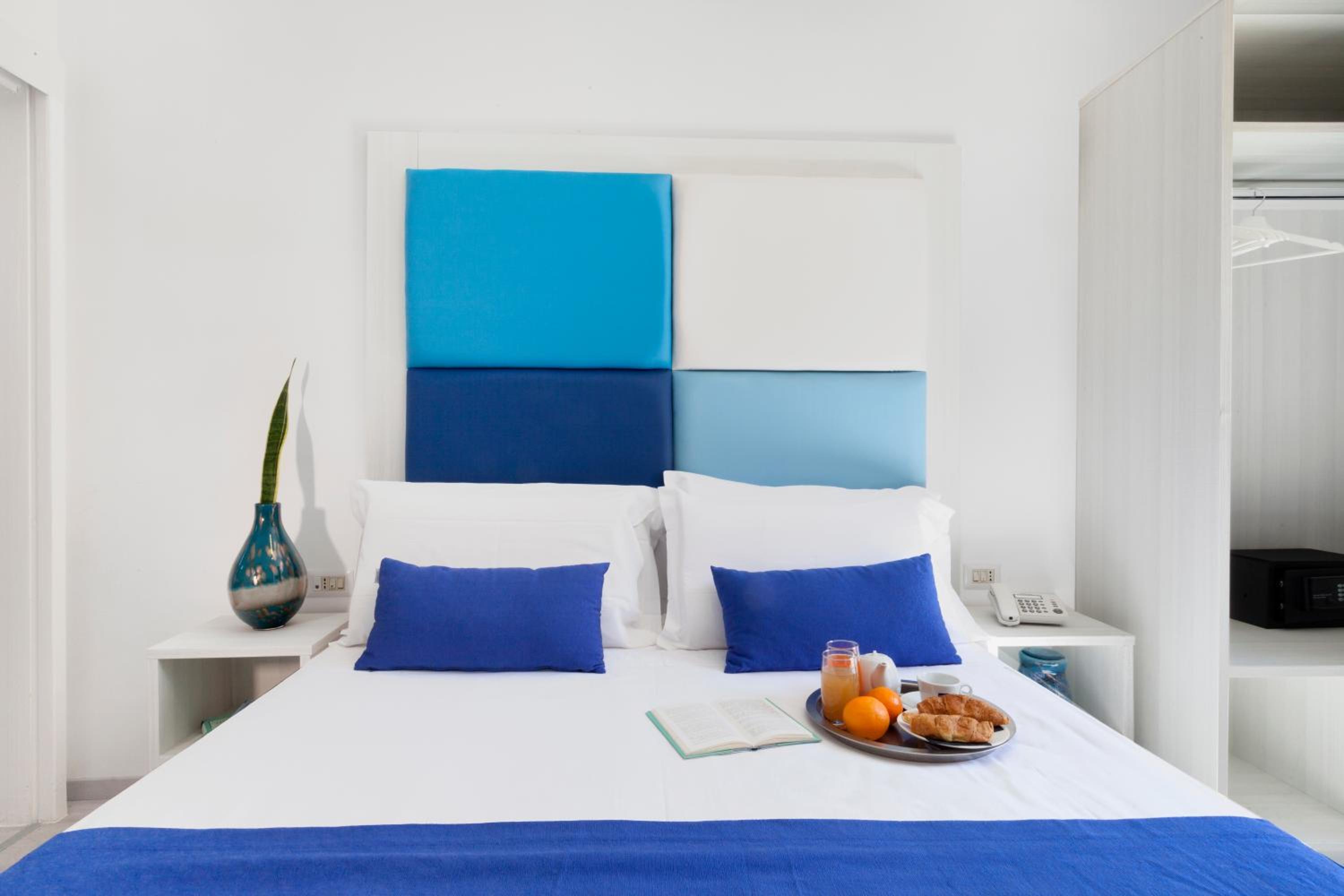 Standard Double or Twin Room - Photo 5