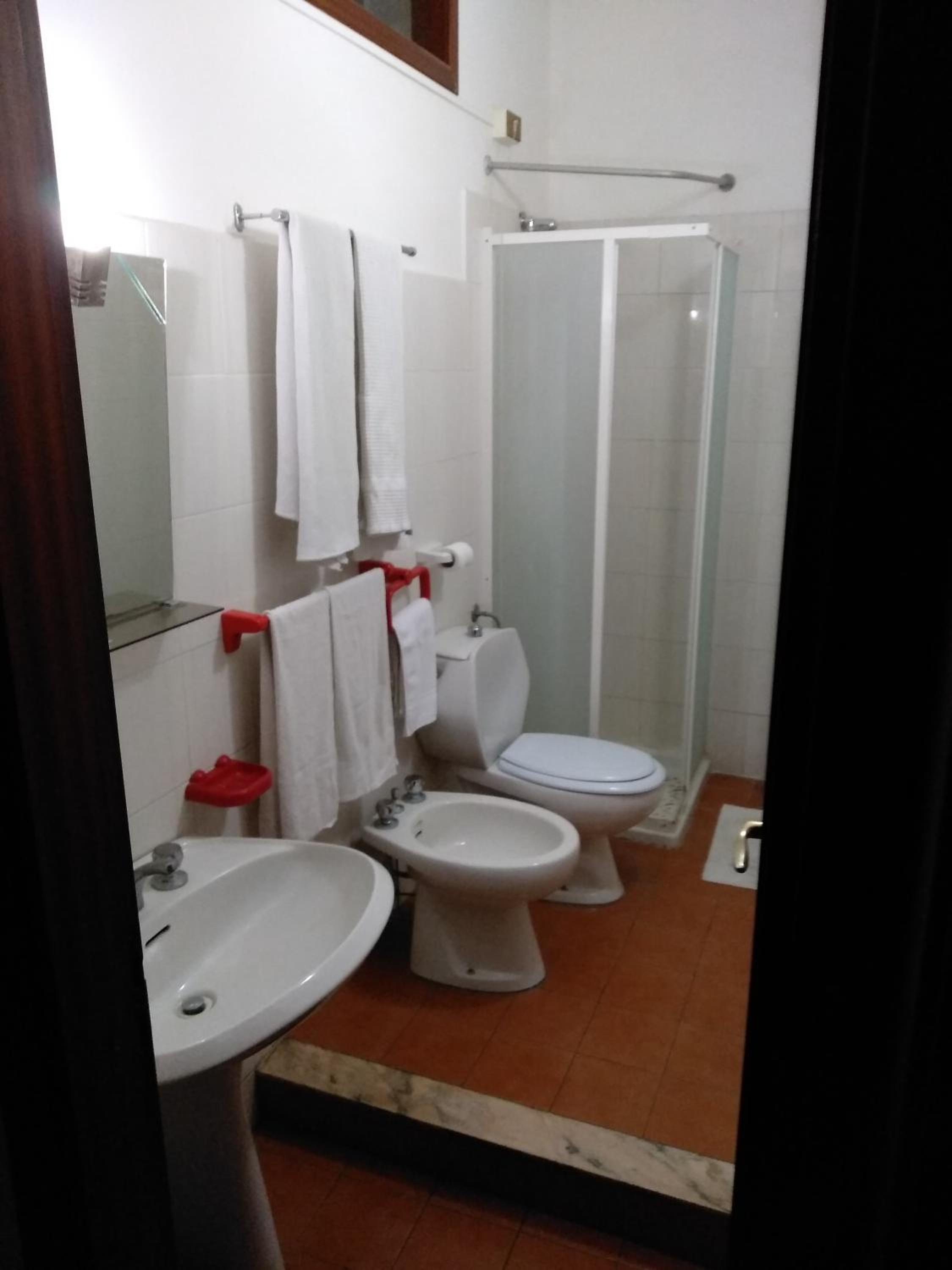 Double Room - Photo 13