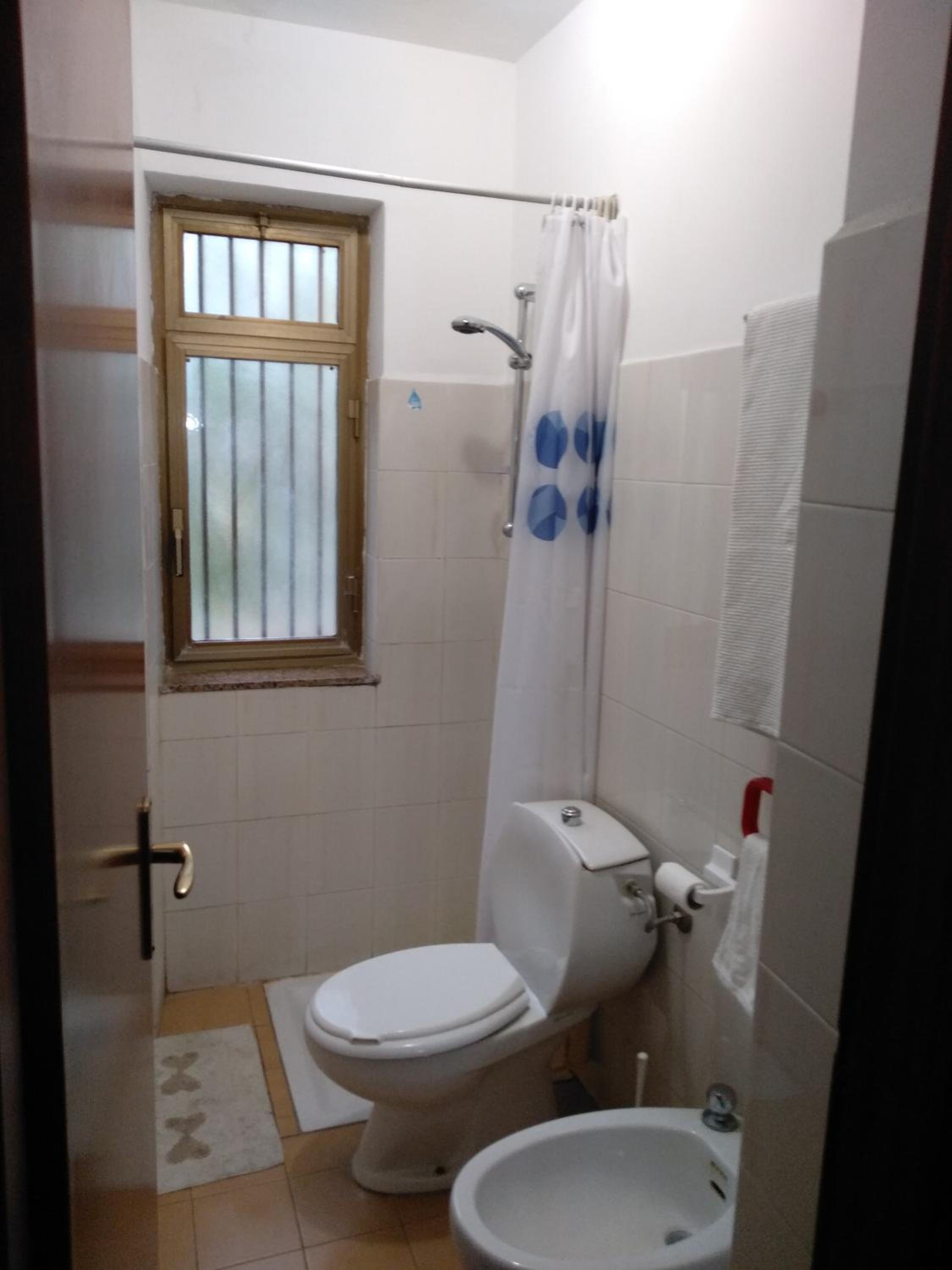 Twin Room - Photo 8