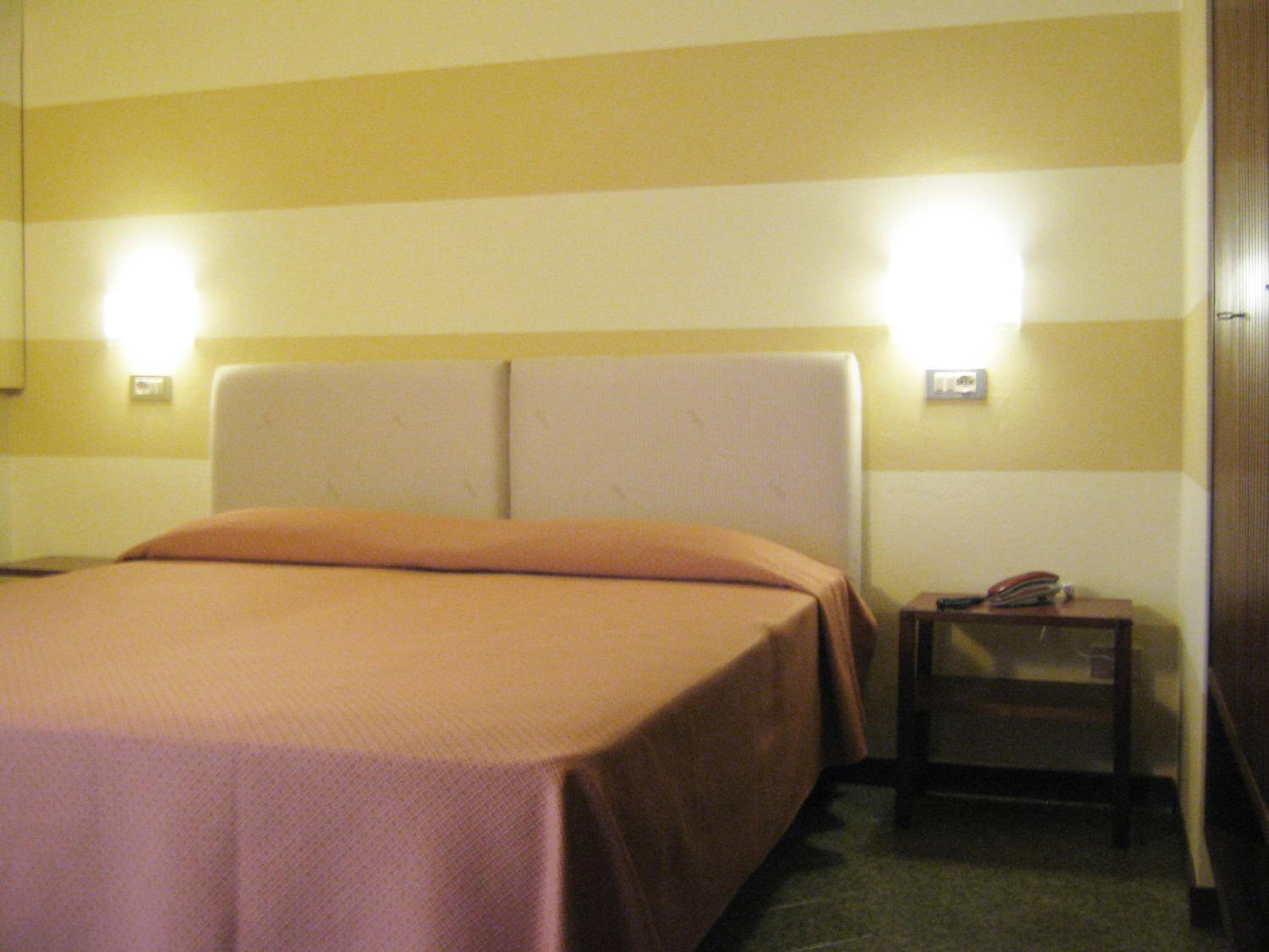 Economy Double or Twin Room photo 3