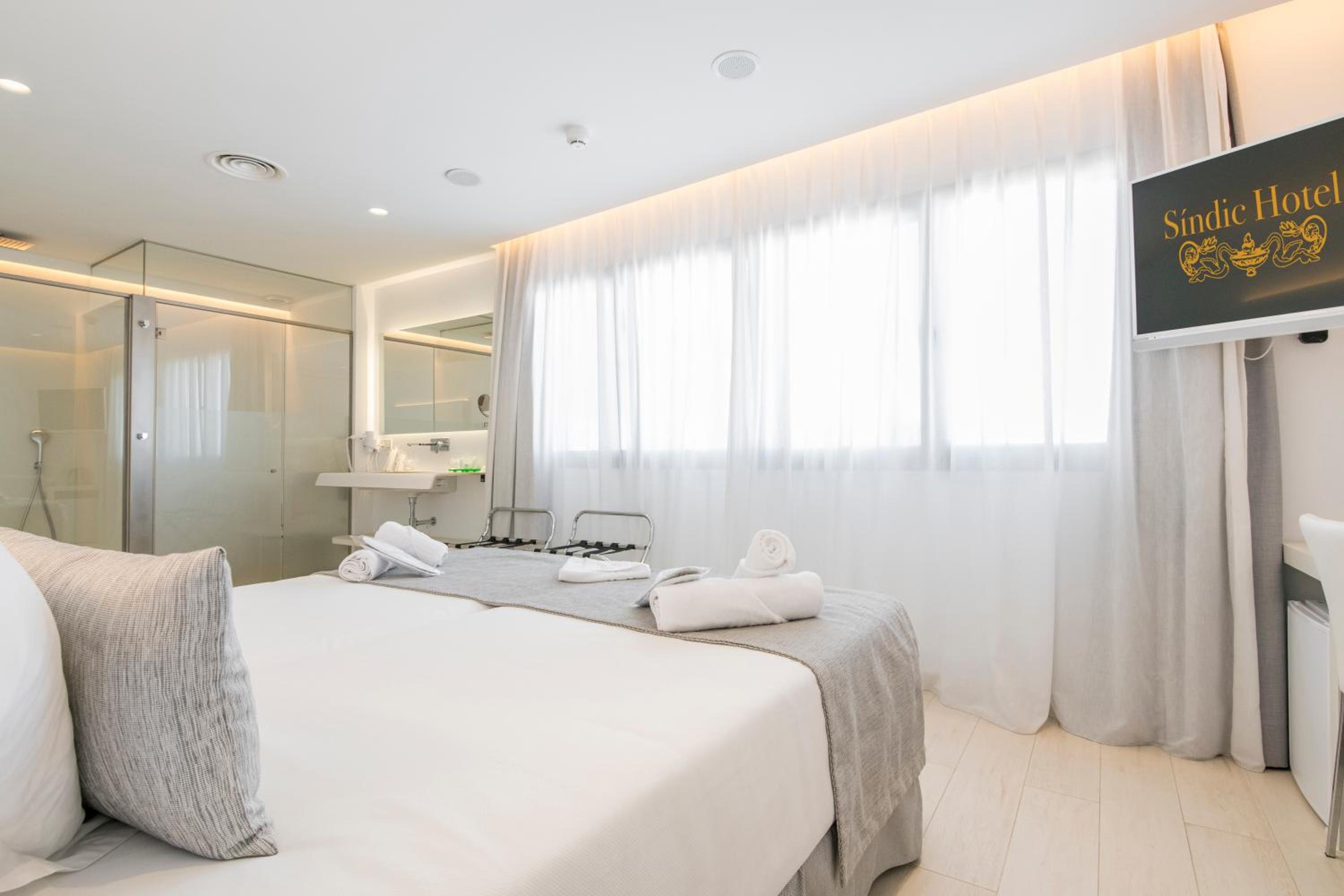 Superior Twin Room photo 3