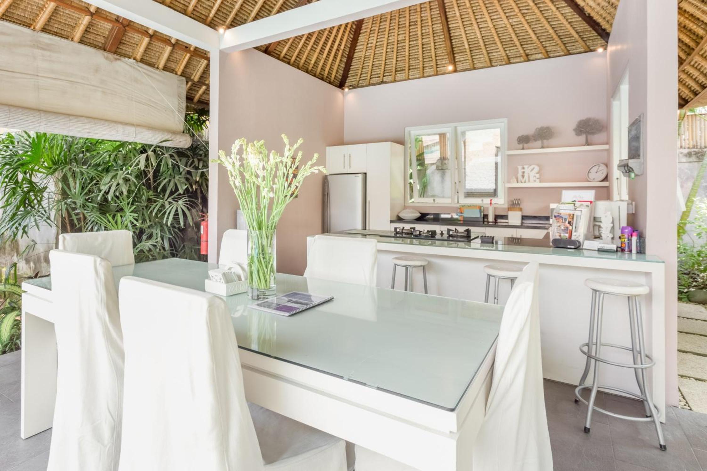 Three-Bedroom Villa with Private Pool - Photo 28