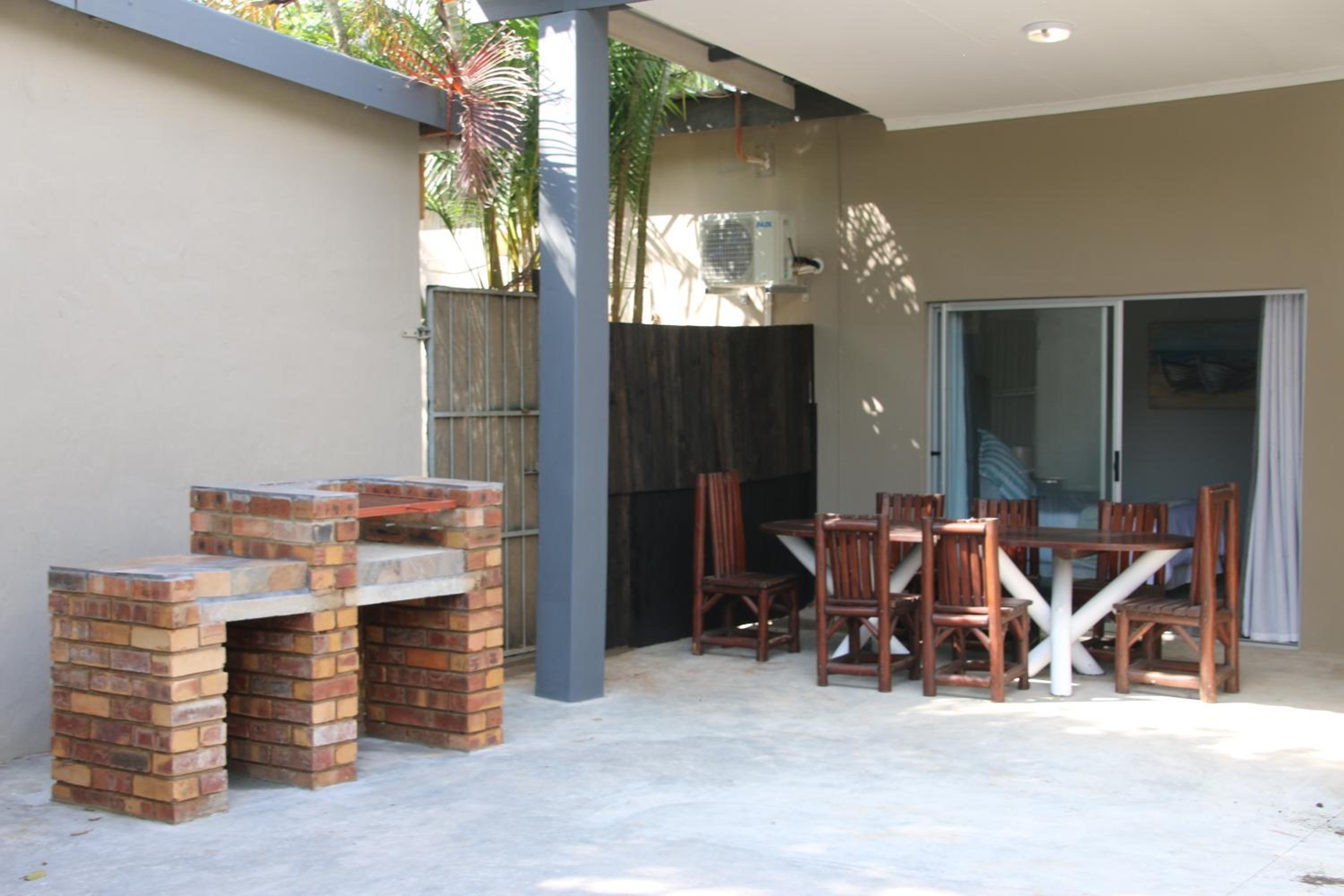 Three-Bedroom Chalet - Photo 3