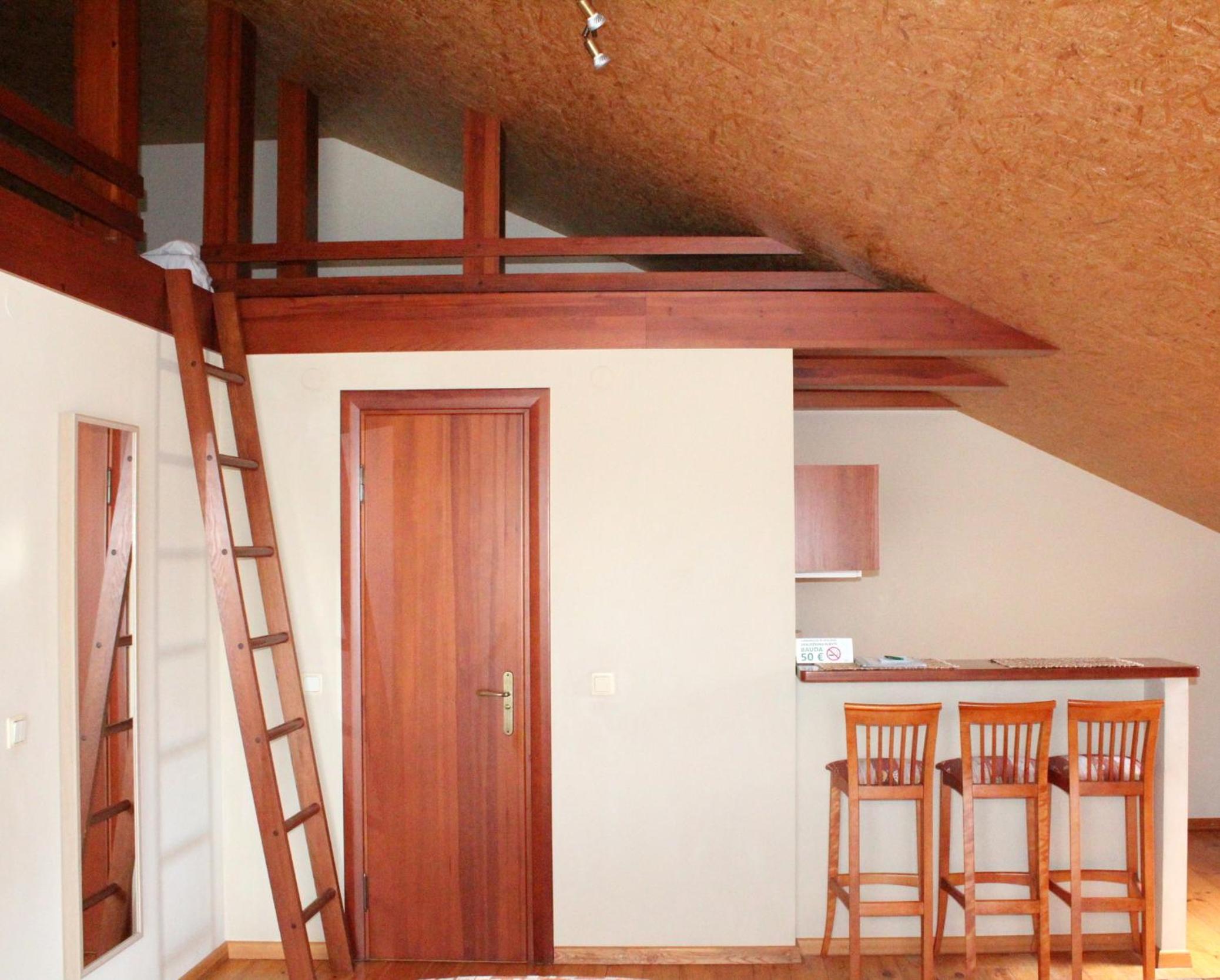 Family Room with Lake View - Photo 5