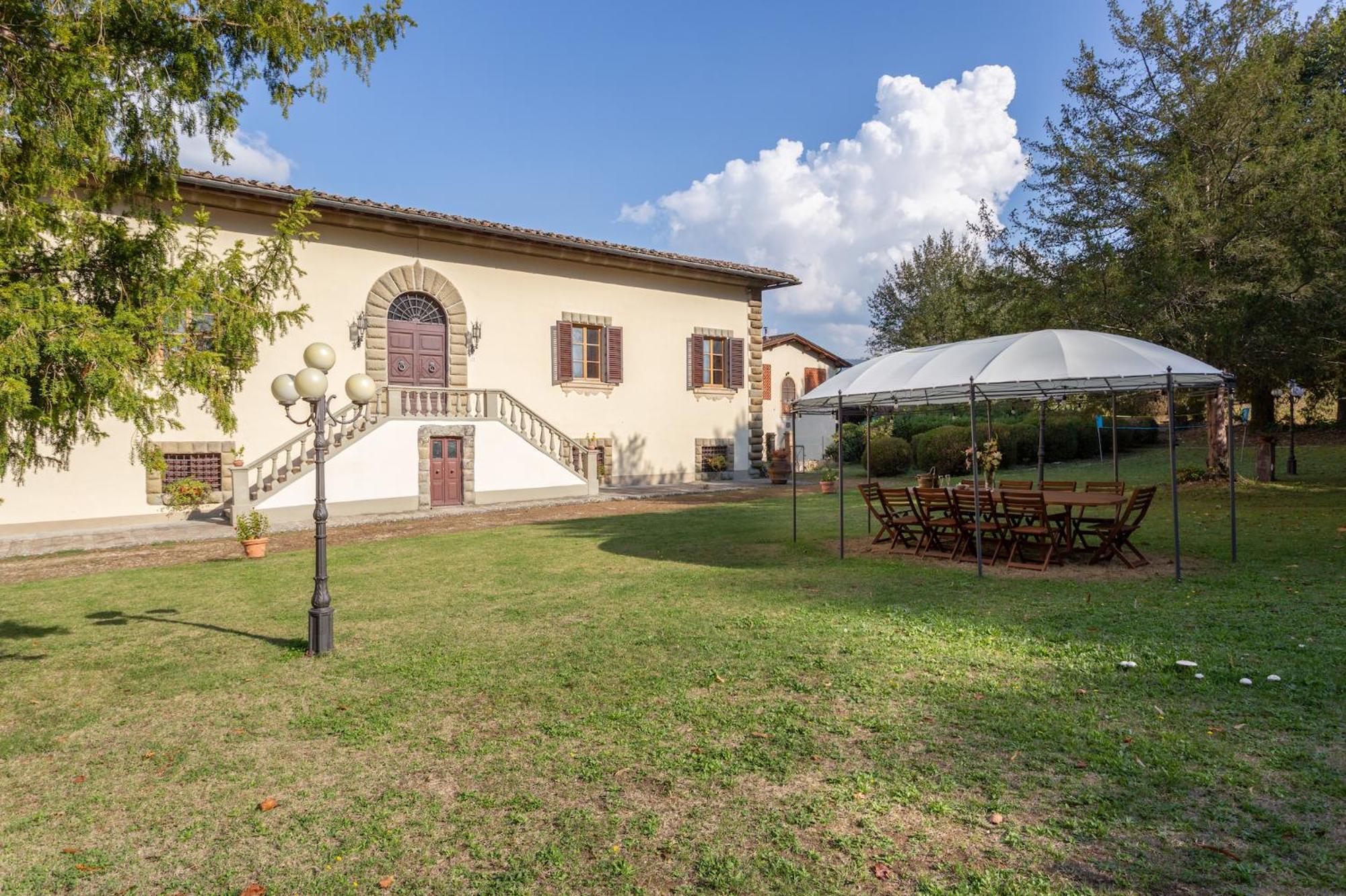 Villa photo 3