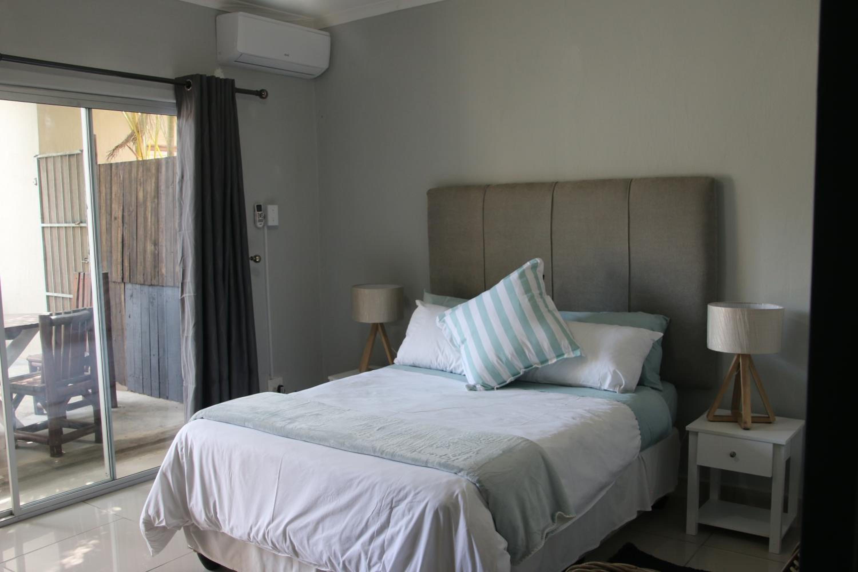 Three-Bedroom Chalet - Photo 5
