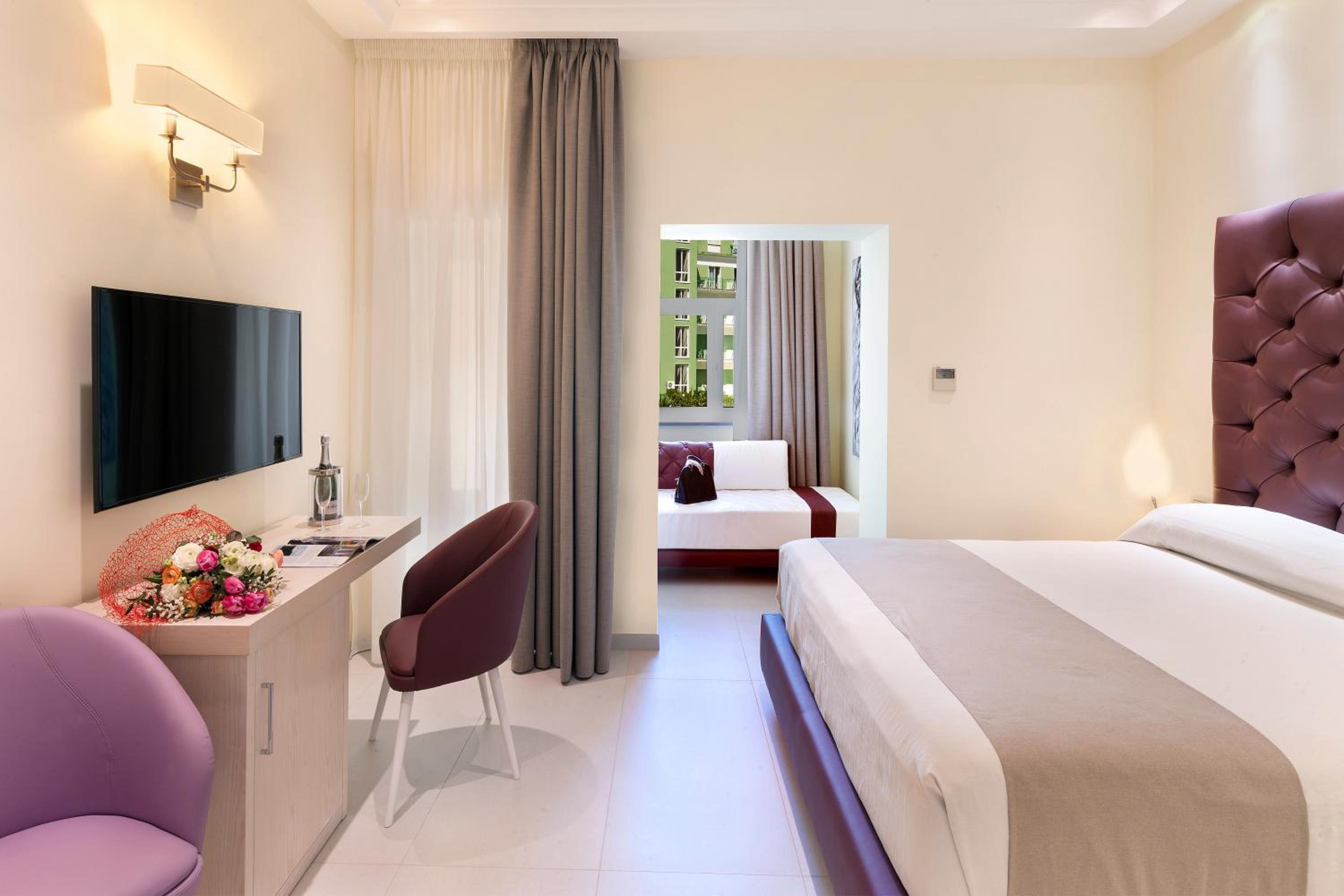 Deluxe Double Room photo 3