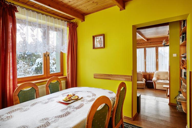 Four-Bedroom House photo 2