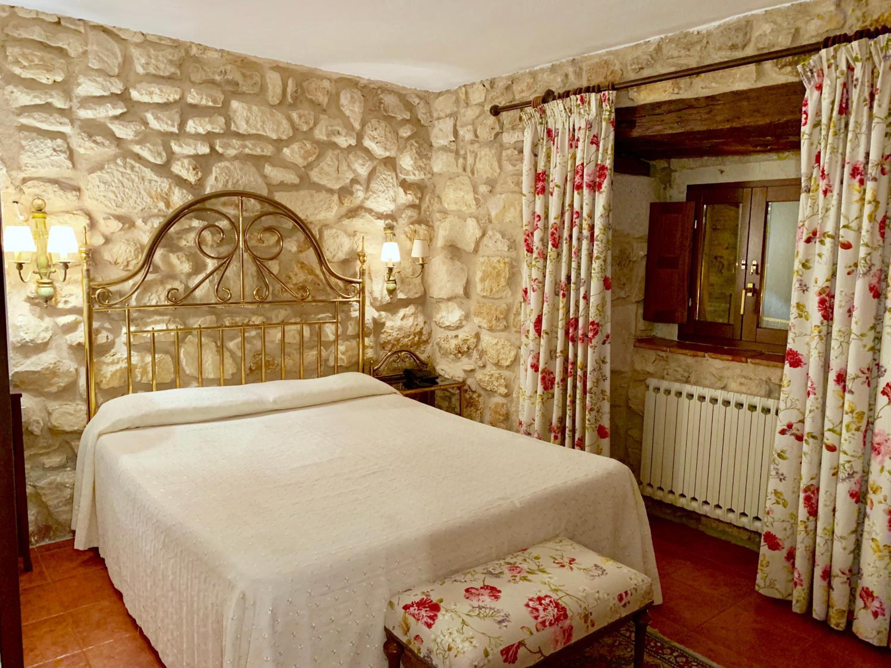 Standard Double or Twin Room photo 2
