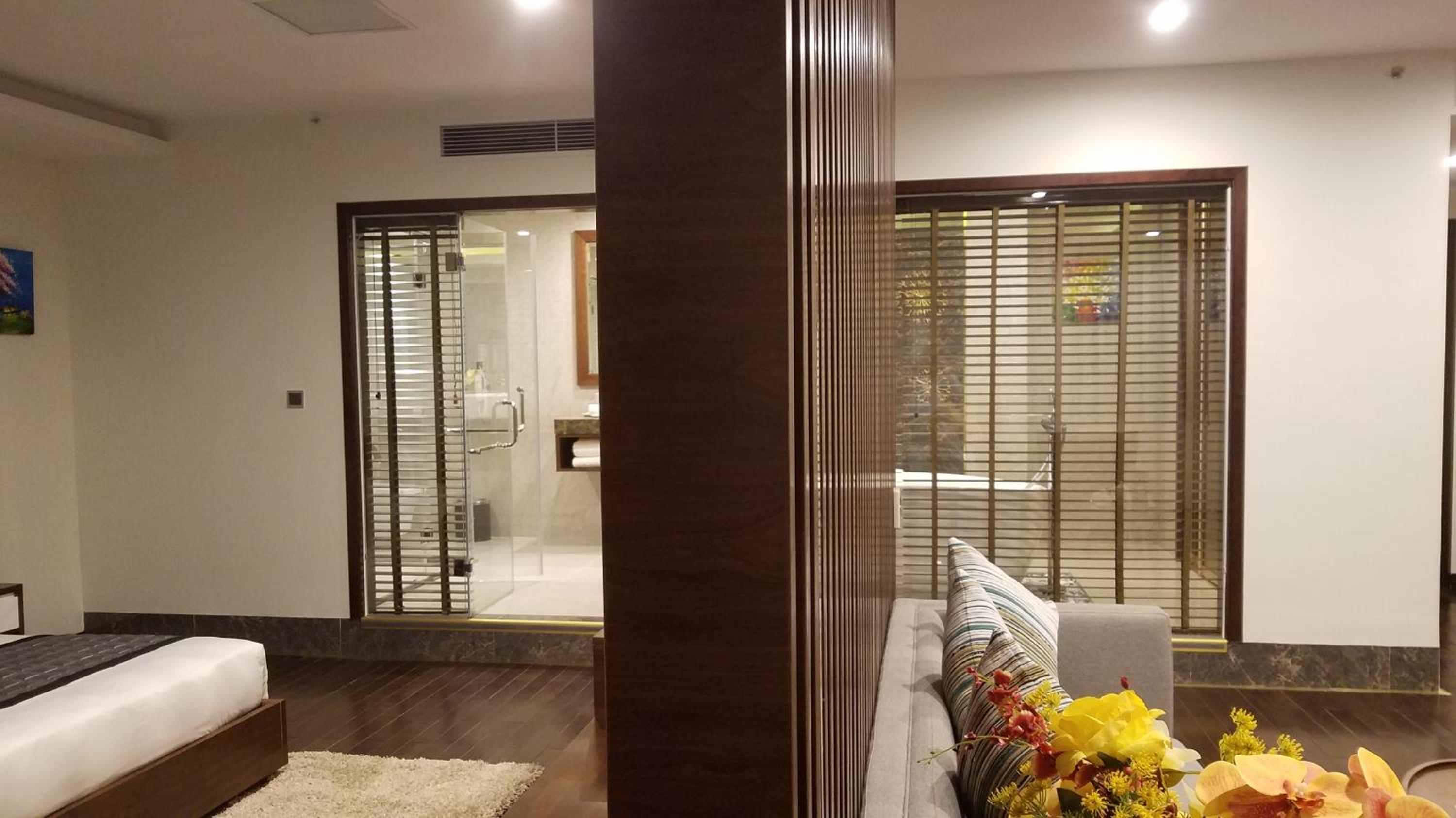 King Room with Spa Bath photo 2