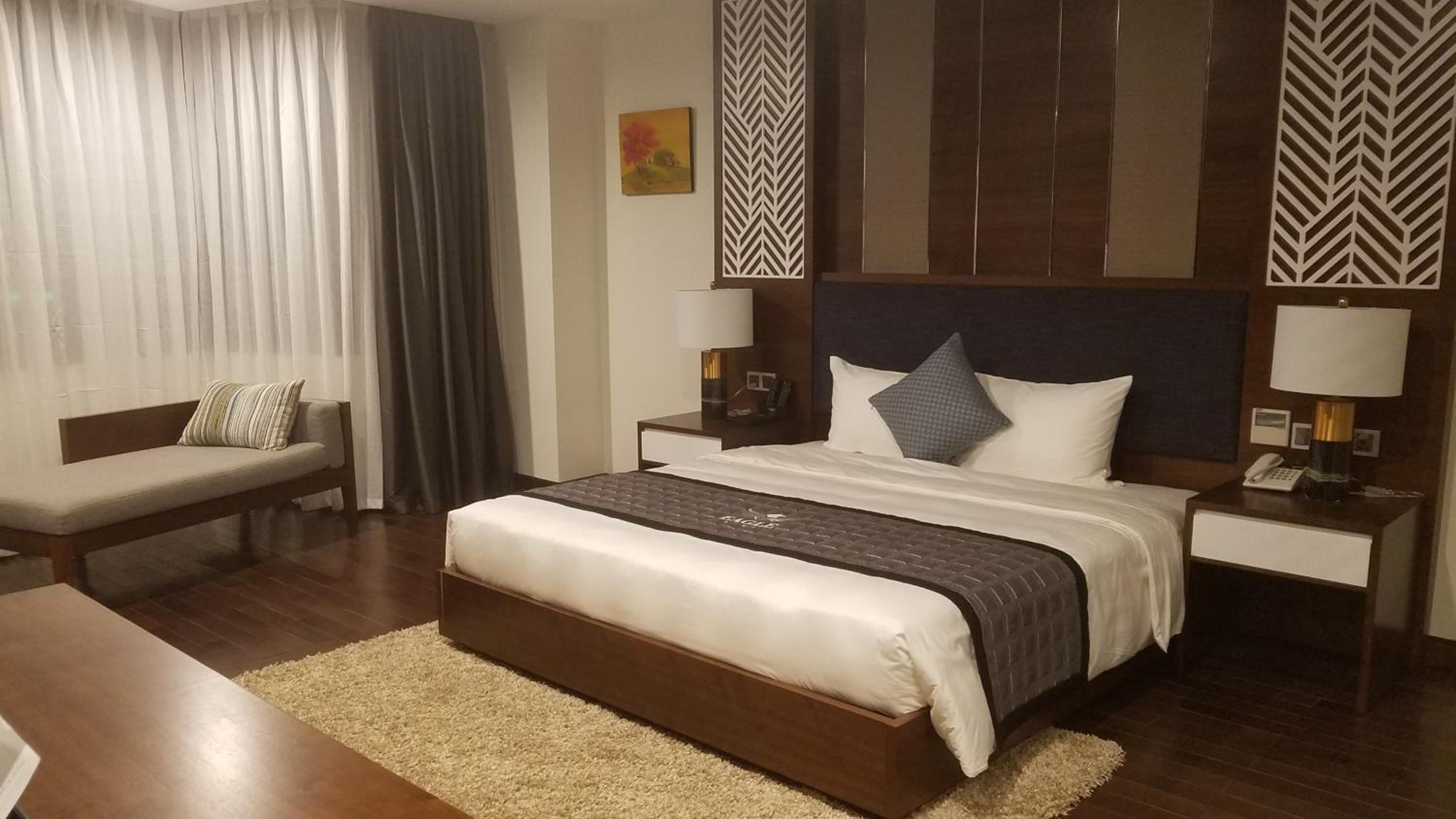 King Room with Spa Bath