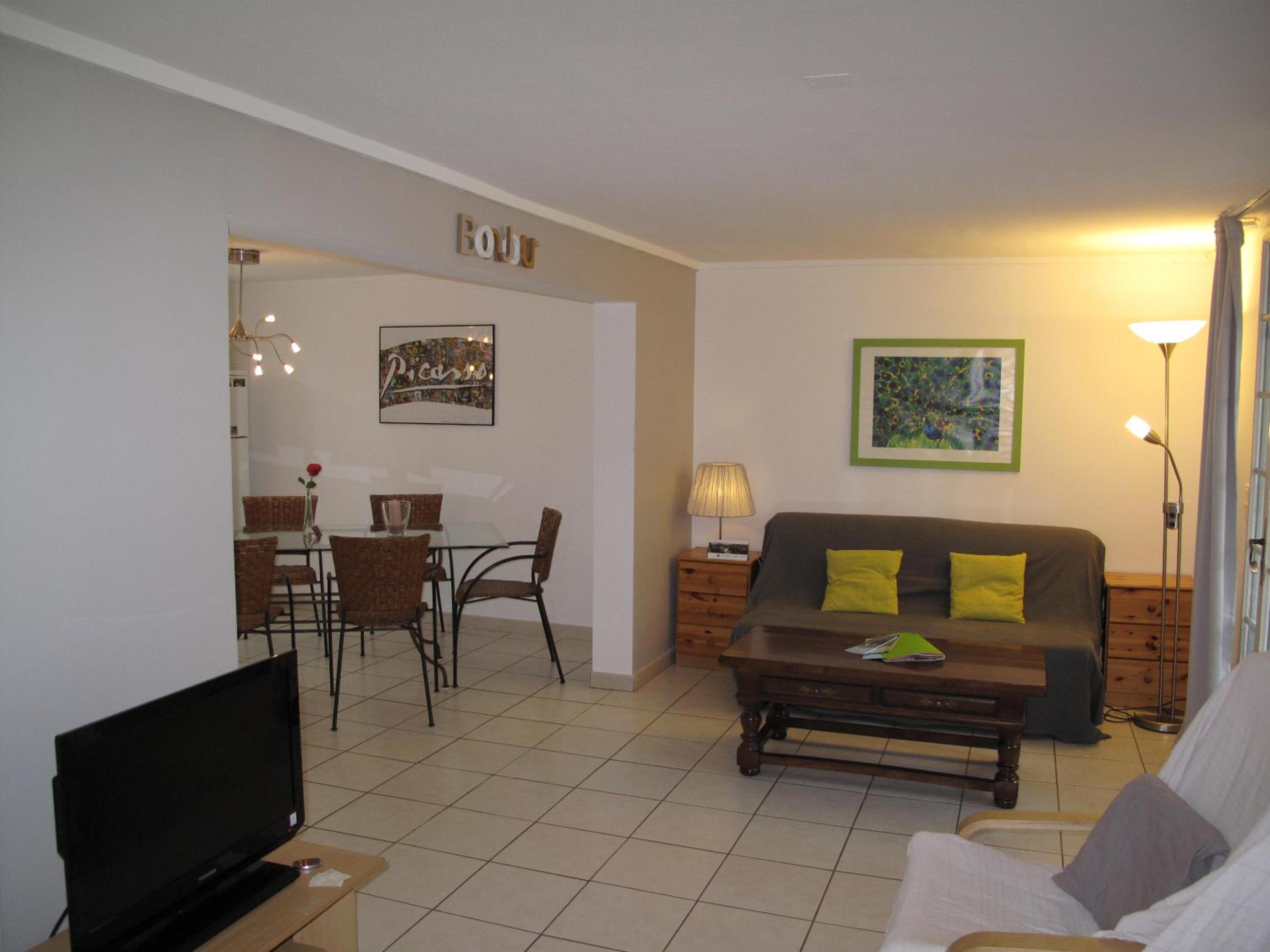 Two-Bedroom Apartment with Garden View photo 1