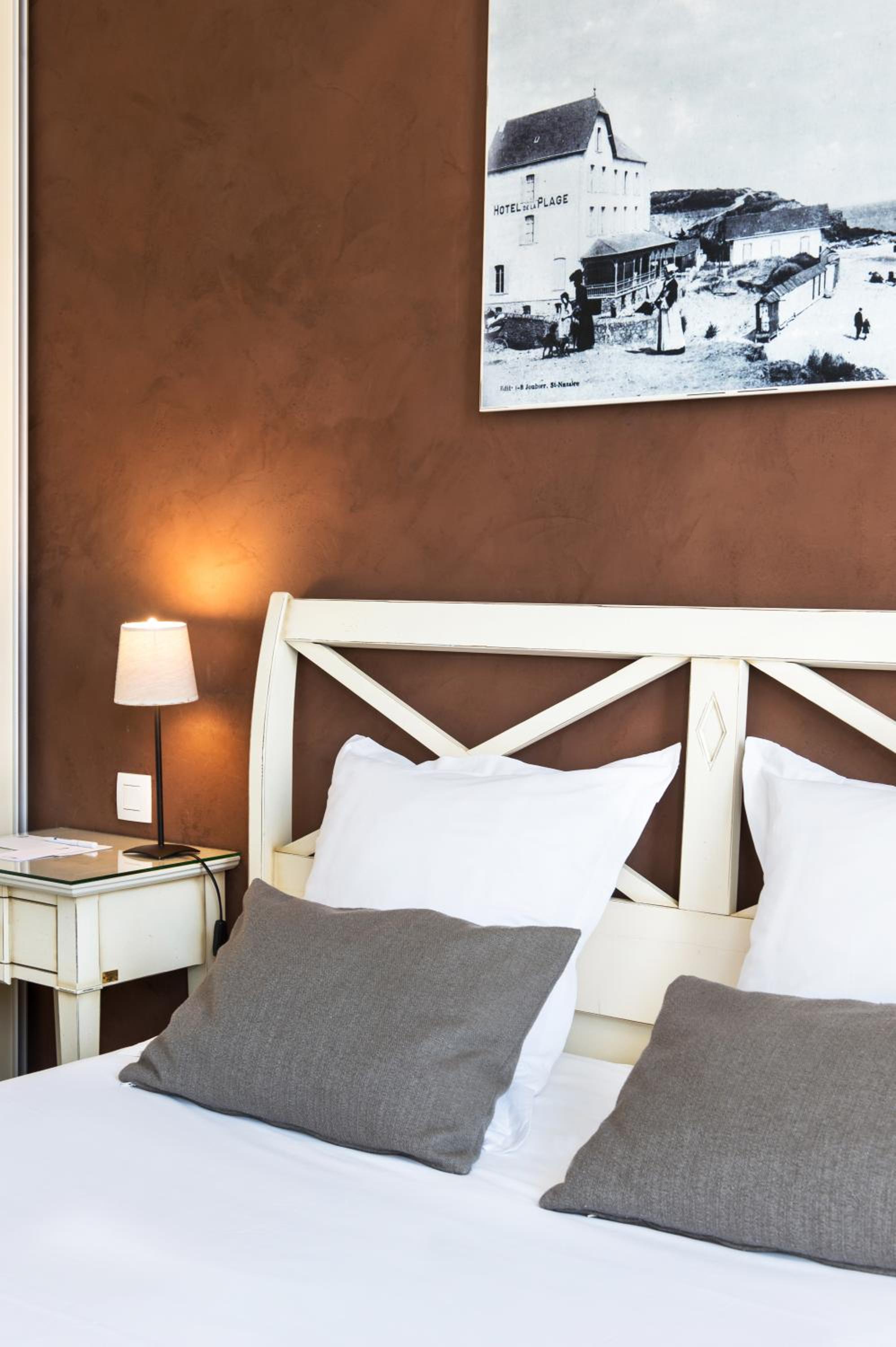 Classic Double Room with Village View - Photo 4