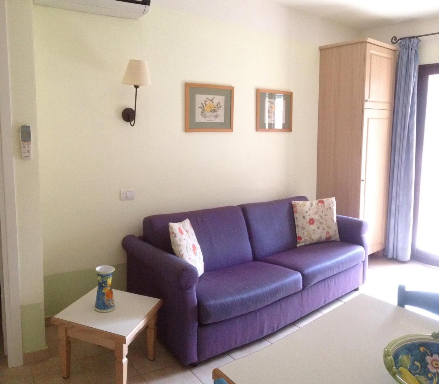 One-Bedroom Apartment - Photo 12
