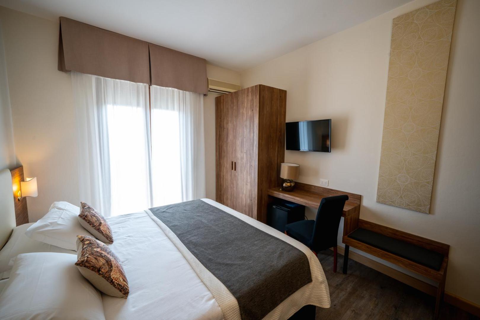 Superior Double Room with Balcony photo 3