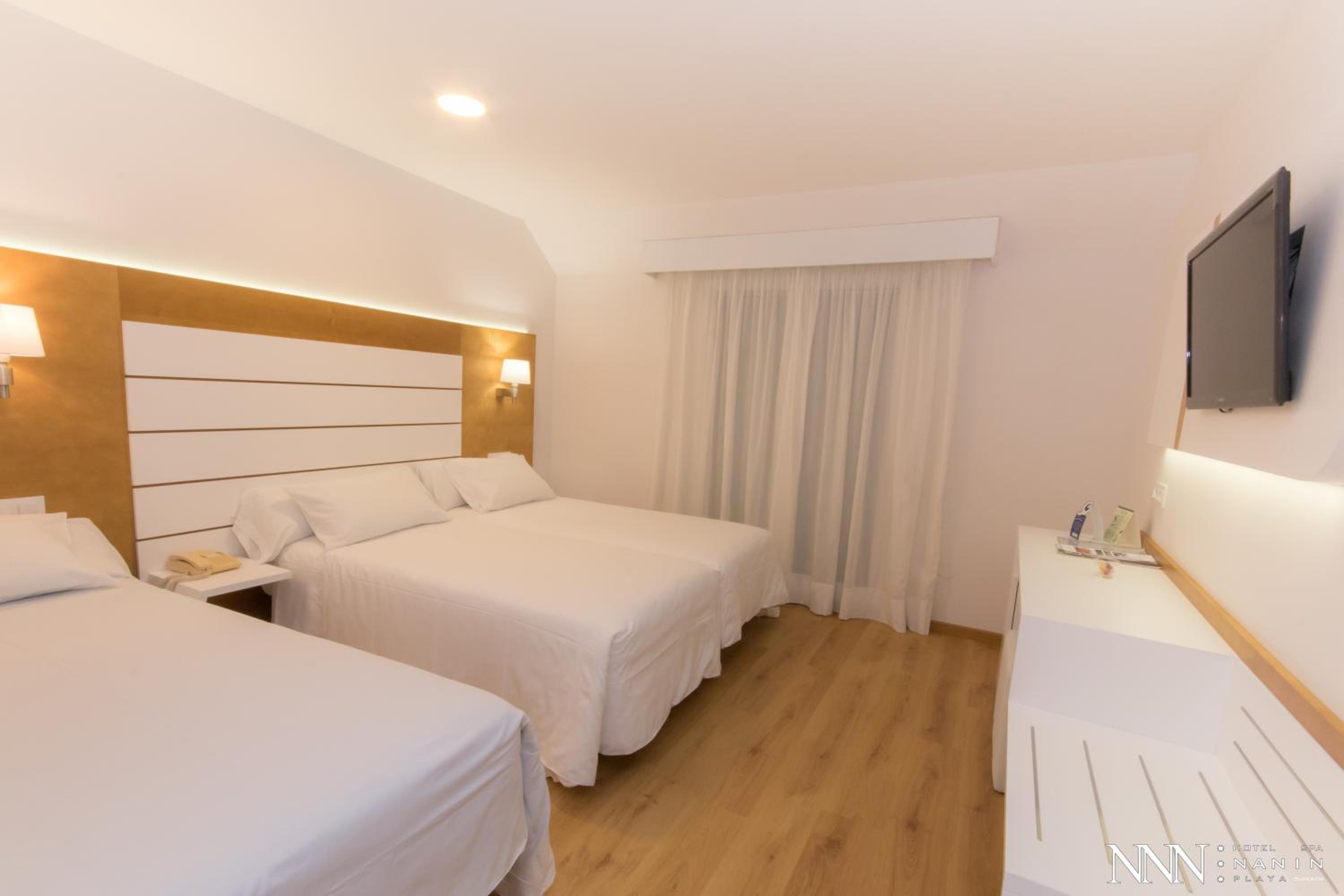 Double Room with Extra Bed and Spa Access - Photo 2
