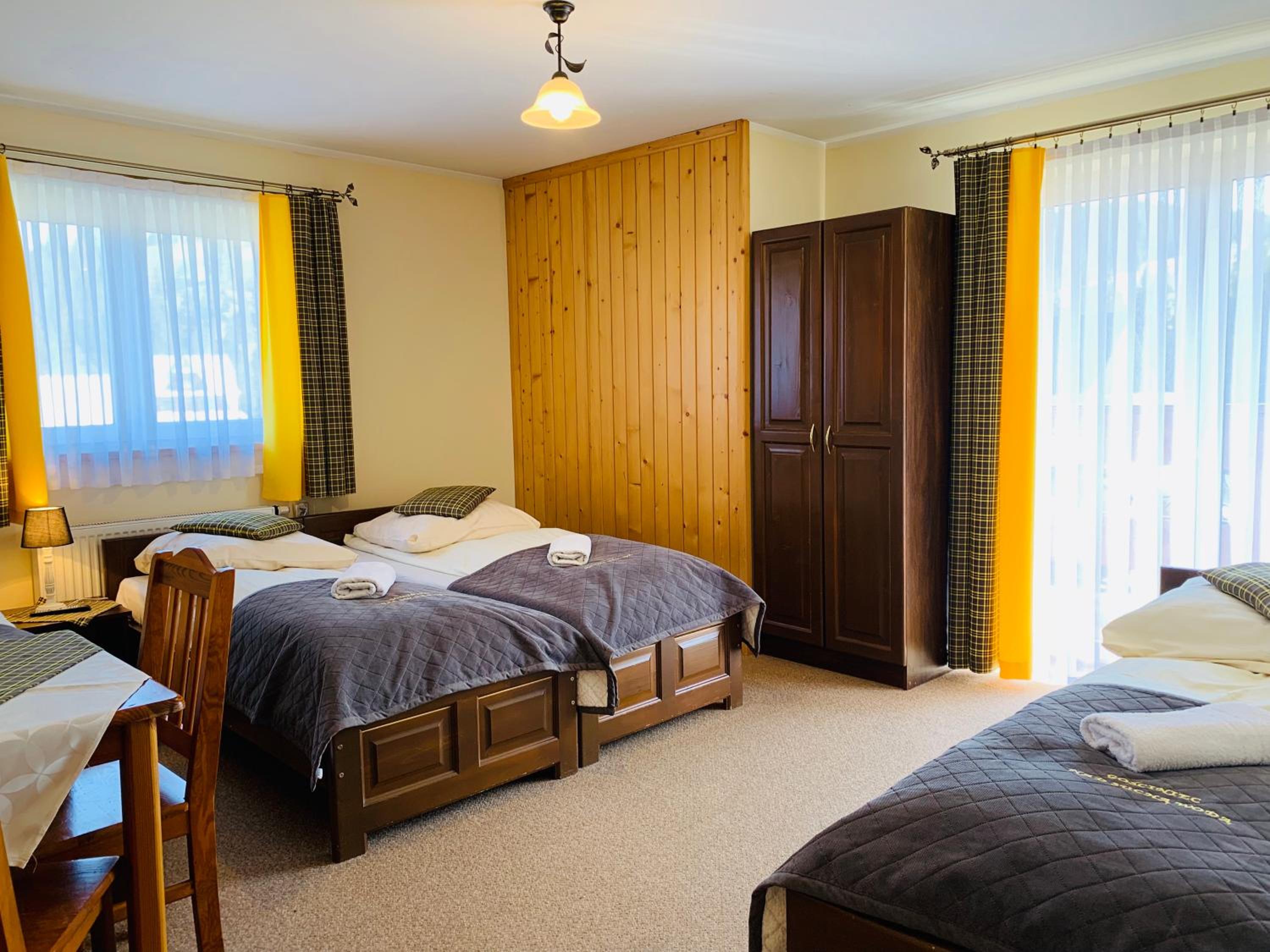 Quadruple Room with Balcony photo 3