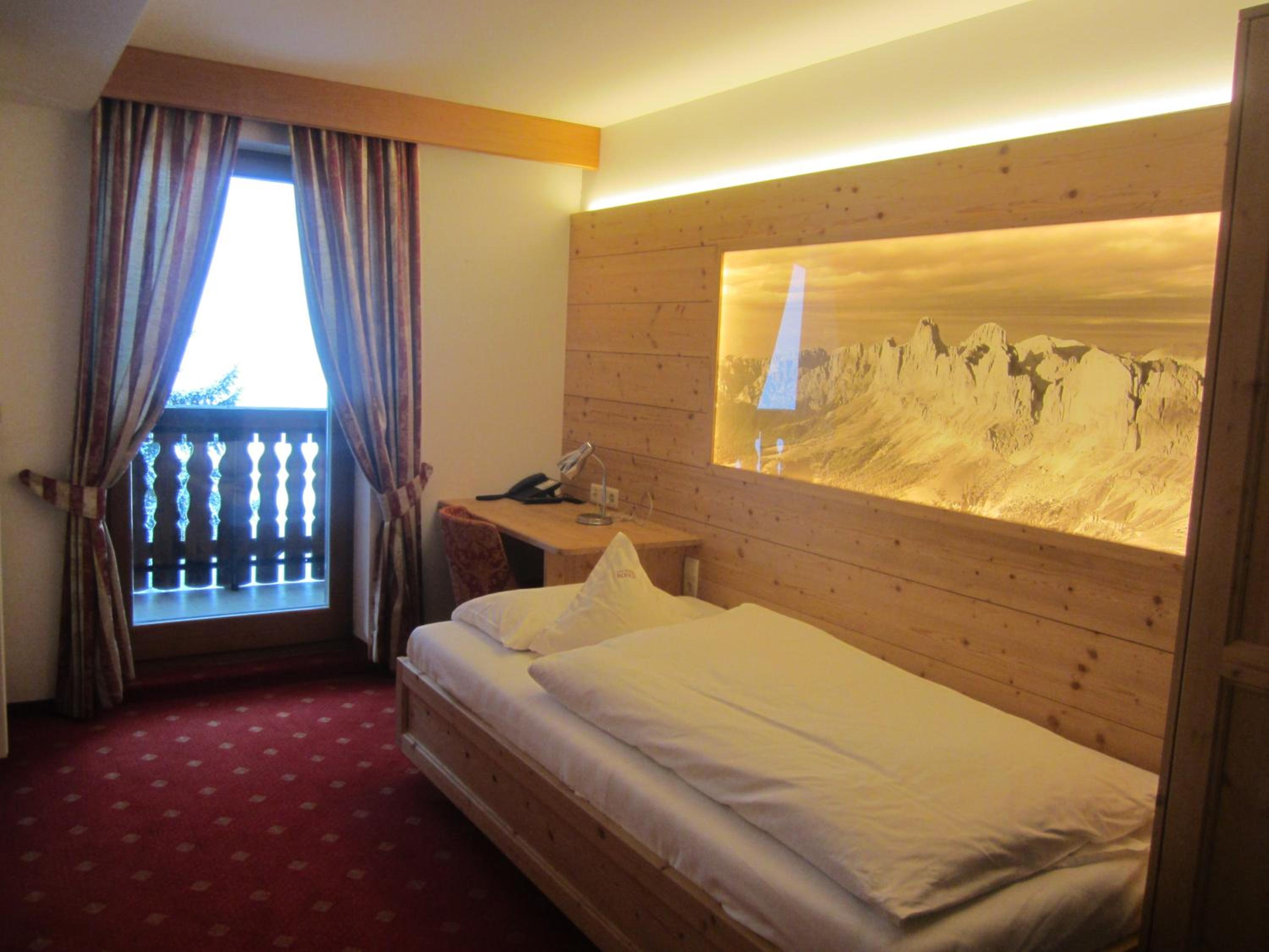 Single Room with Balcony photo 2