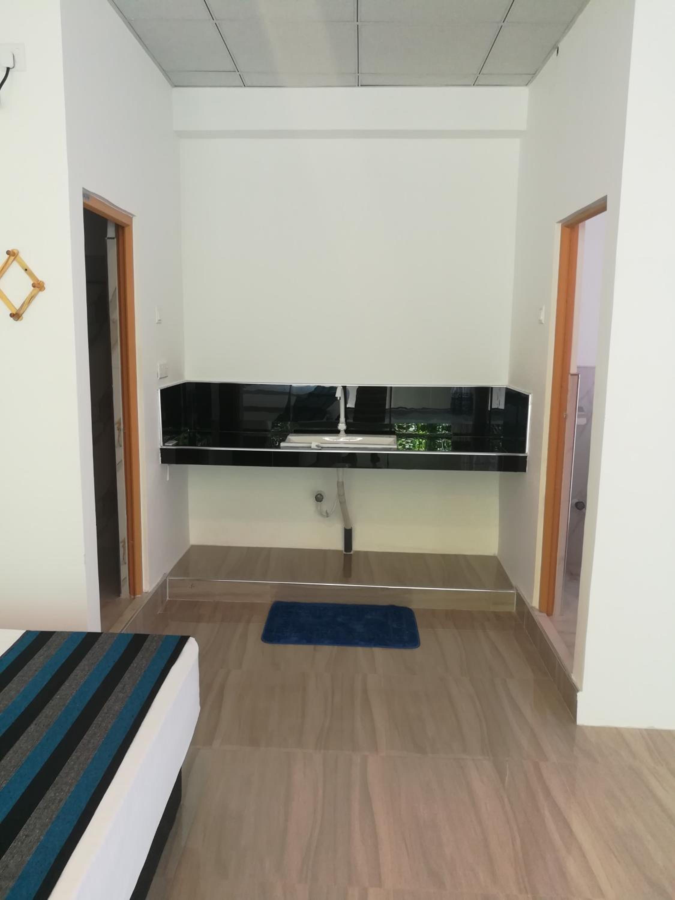 Superior Family Room photo 1