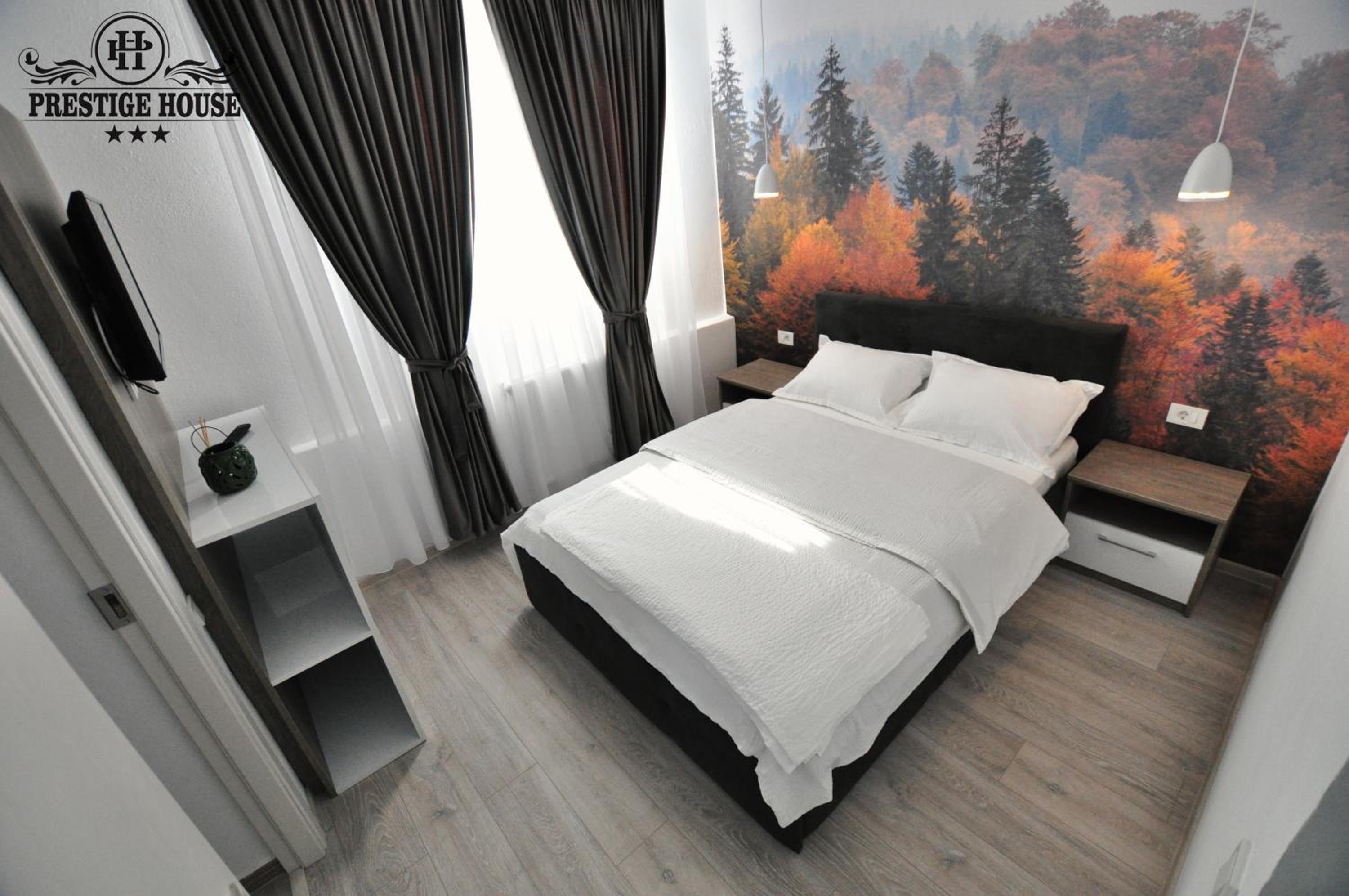 Double Room with Private Bathroom - Photo 14
