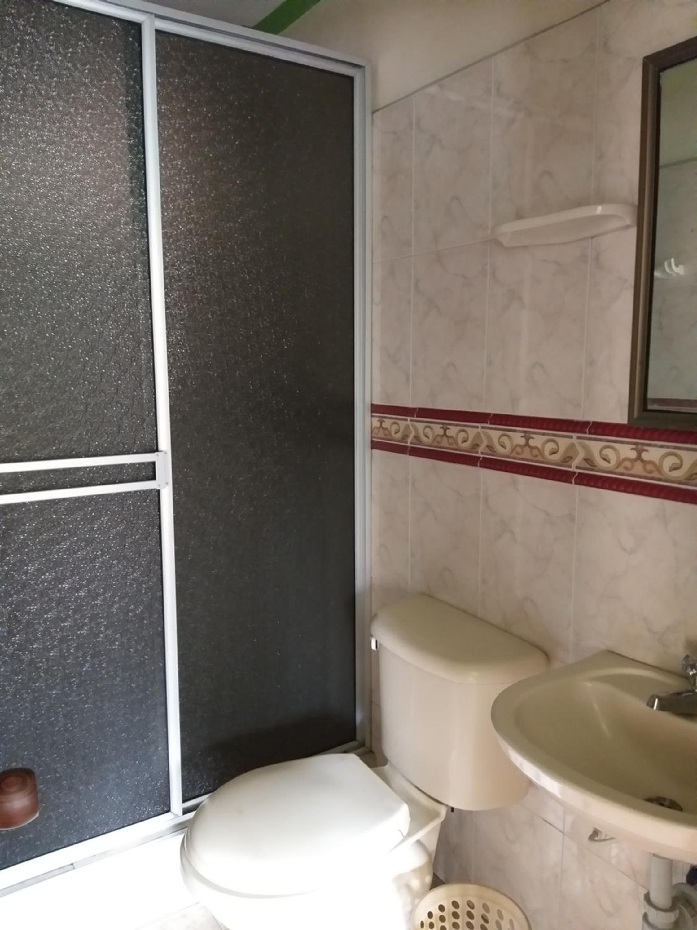 Quadruple Room with Private Bathroom photo 2