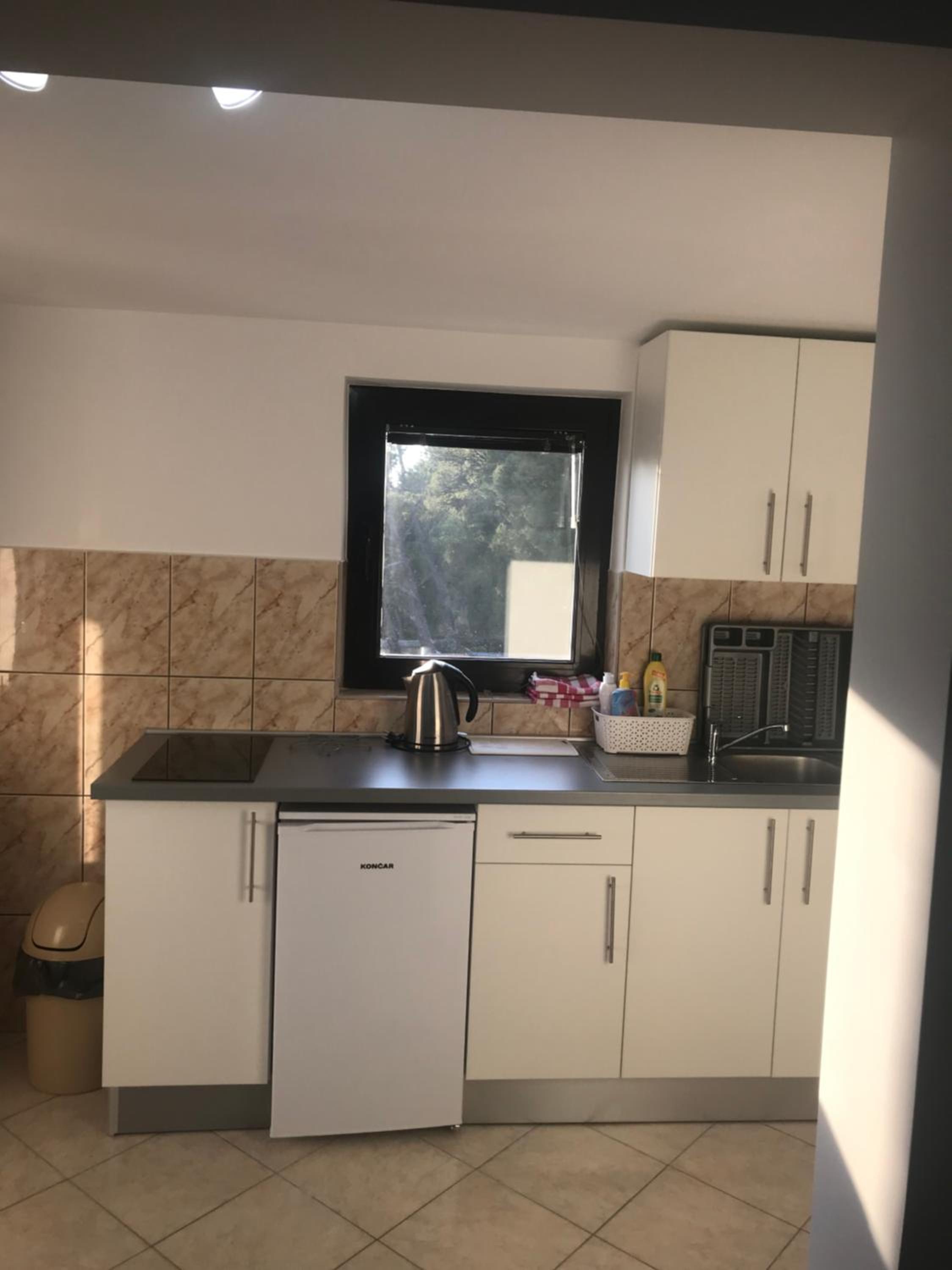One-Bedroom Apartment - Photo 4