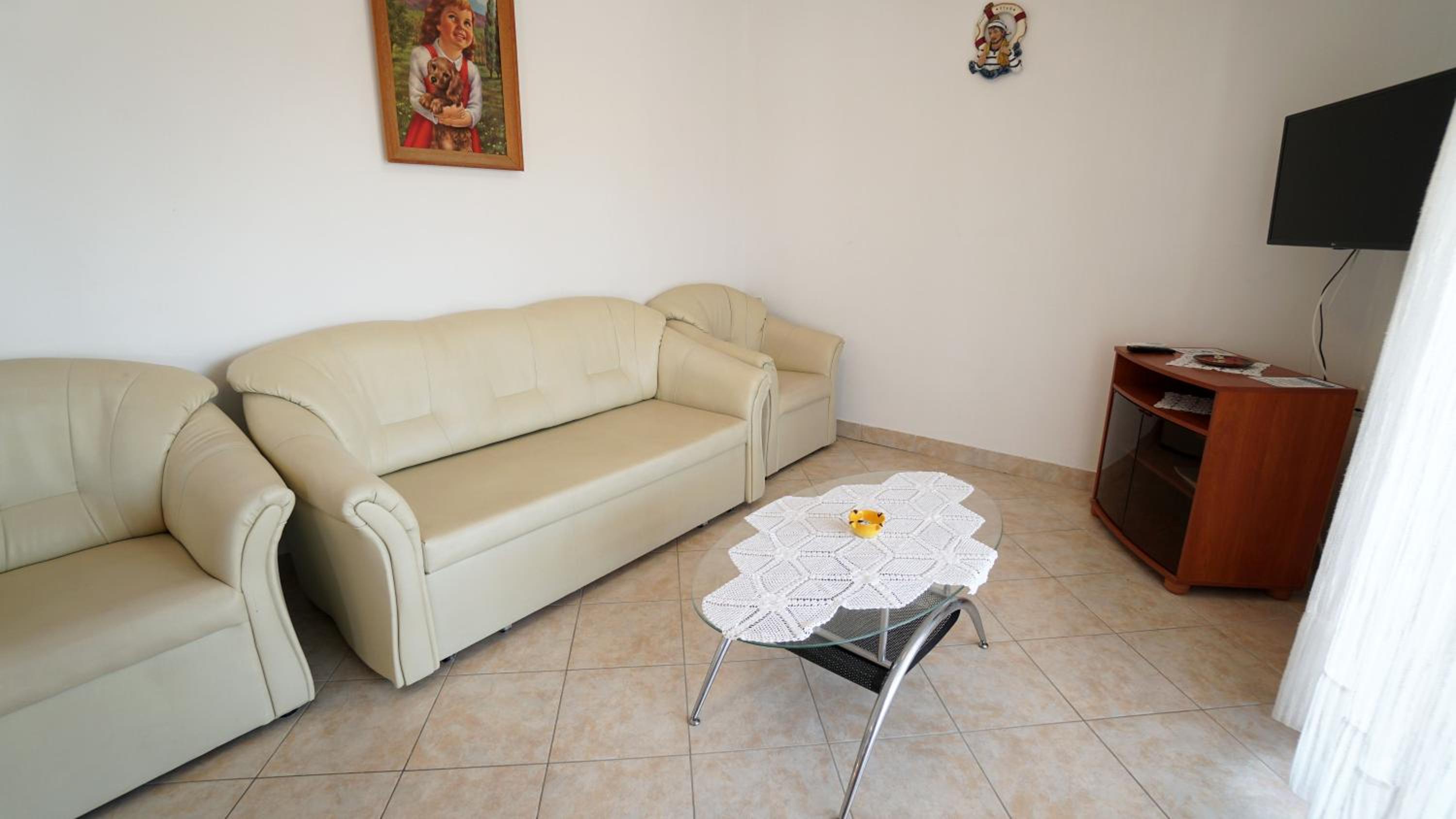 One-Bedroom Apartment with Balcony photo 3