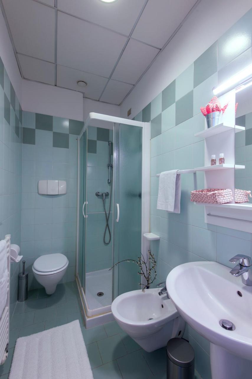 Double or Twin Room - Photo 2