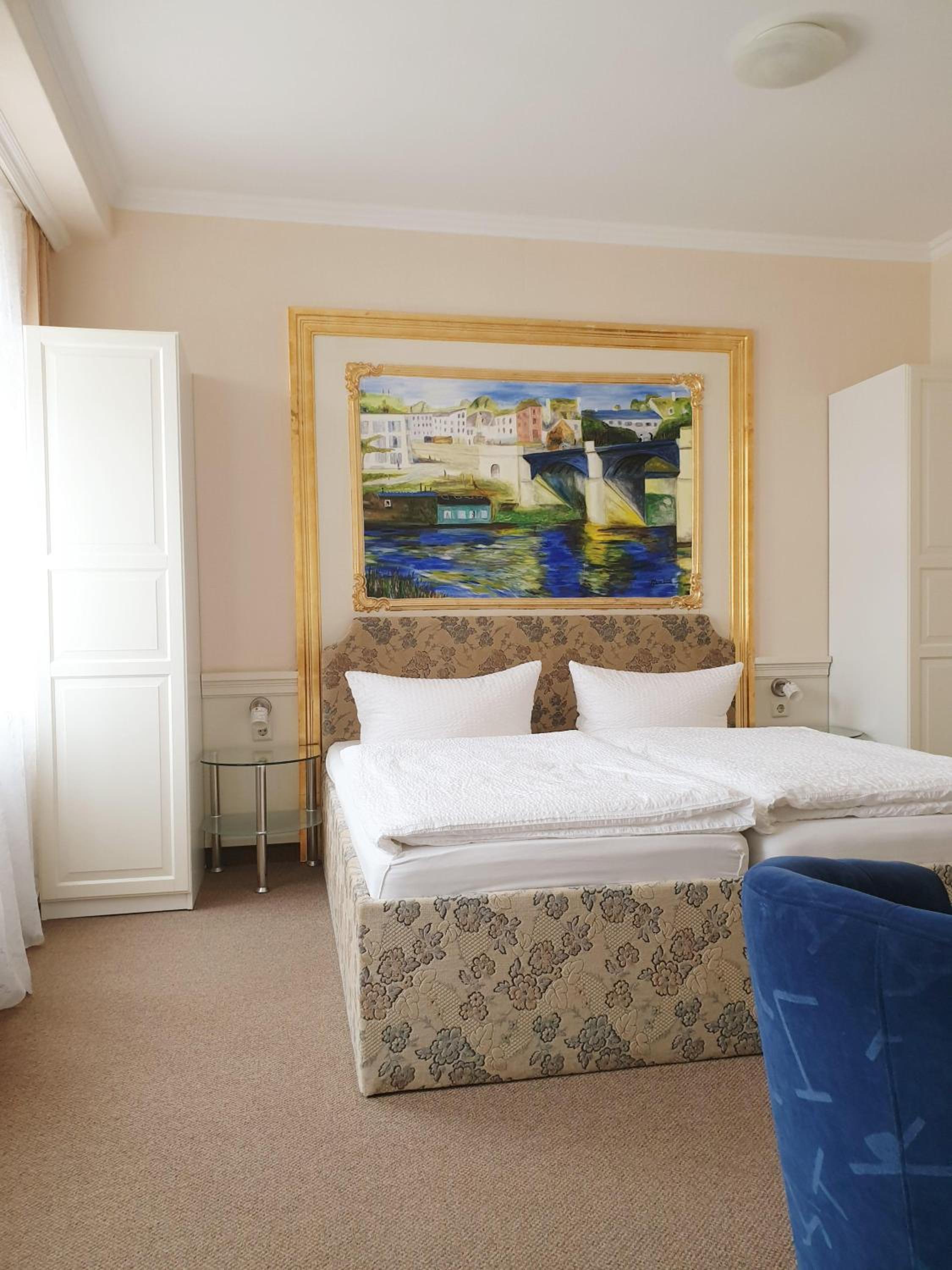 Standard Double Room - Photo 19