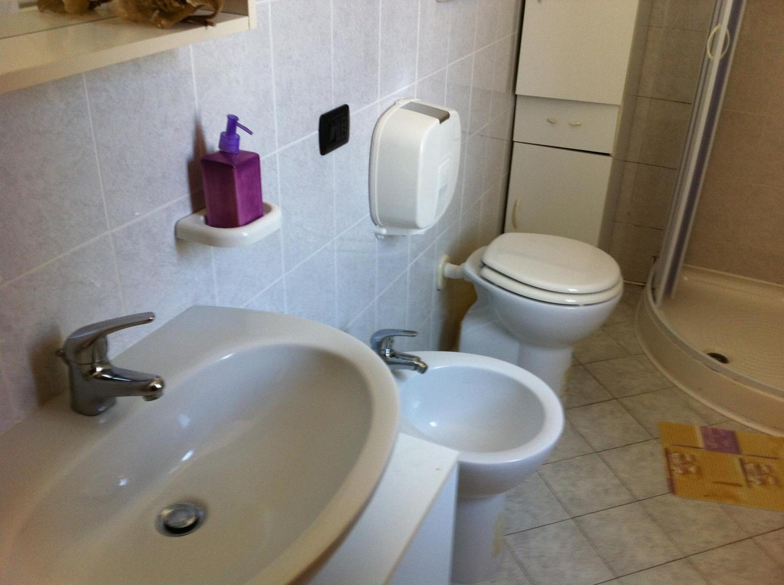 Double or Twin Room - Photo 2