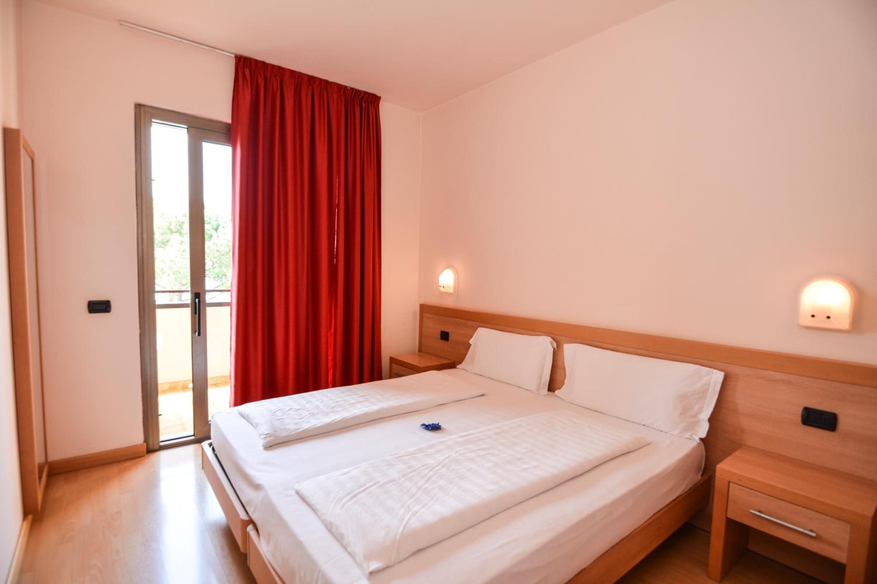 Standard Apartment with Lake View photo 2