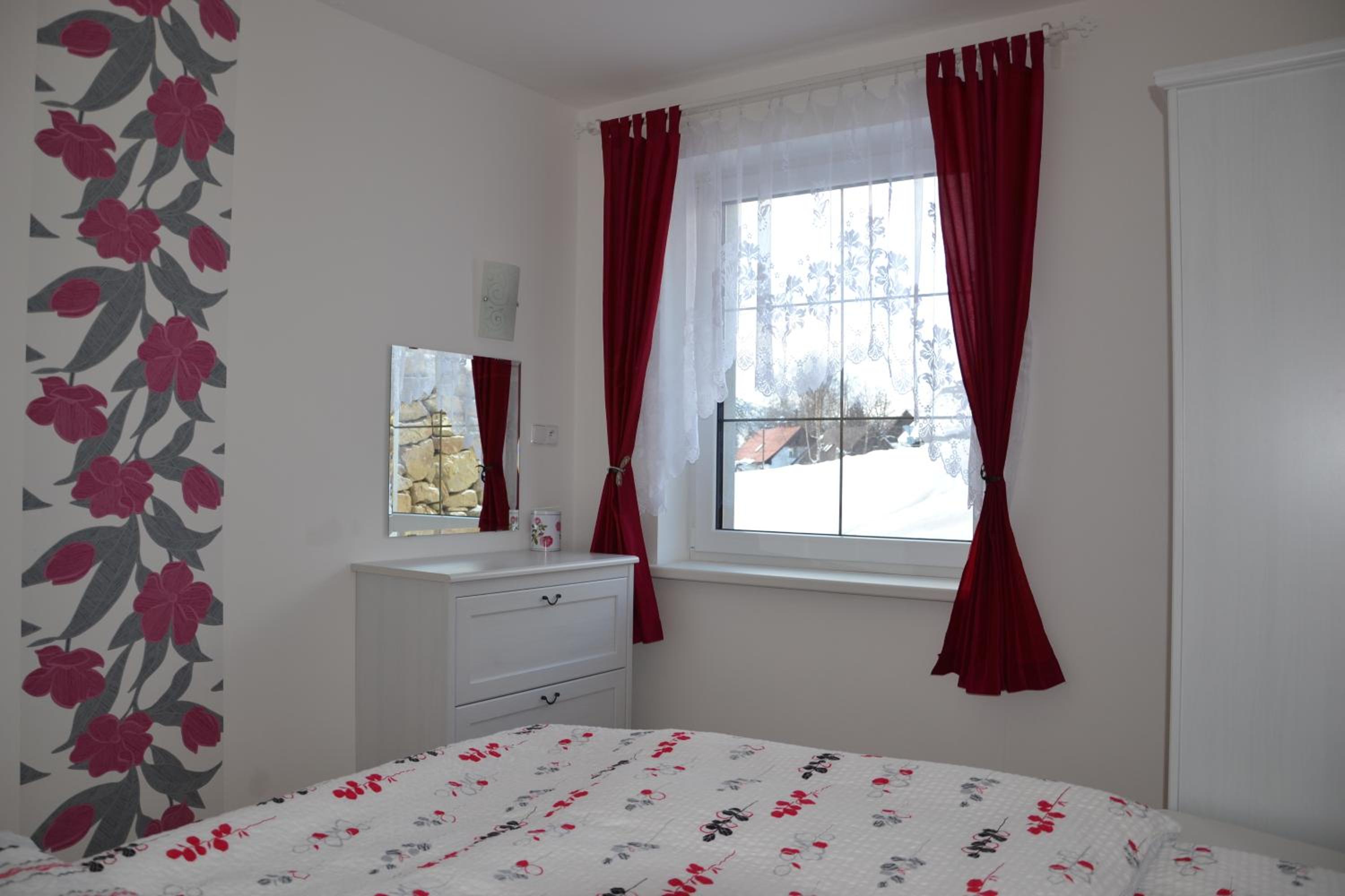Three-Bedroom Apartment with Access To The Garden (8 Adults) photo 1