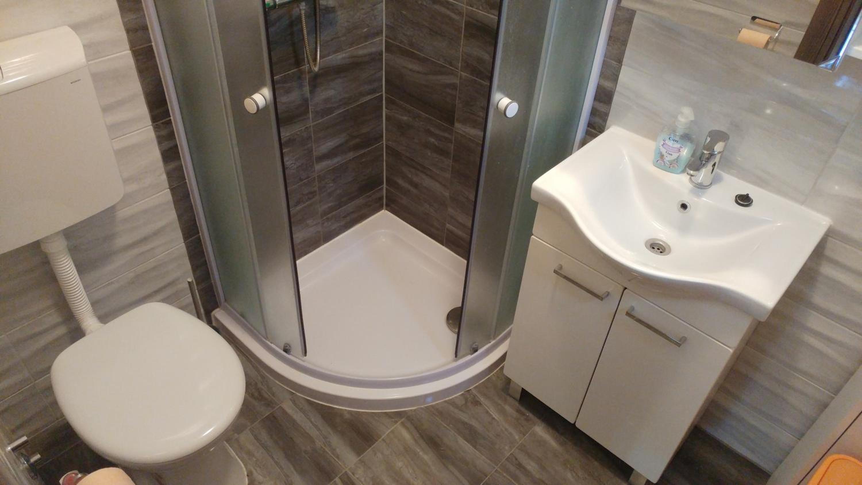 Studio Apartment - Photo 12