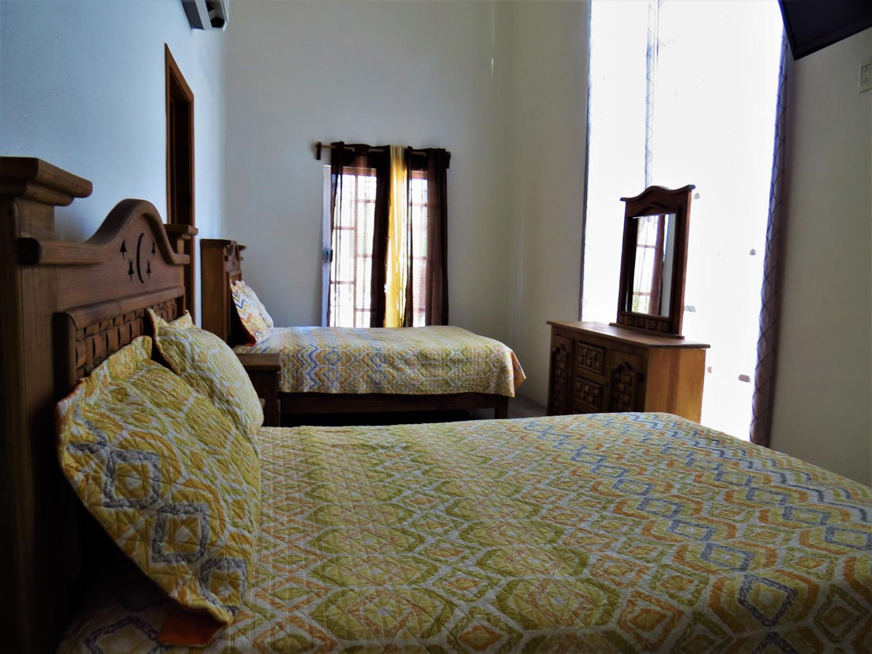 Twin Room - Photo 4