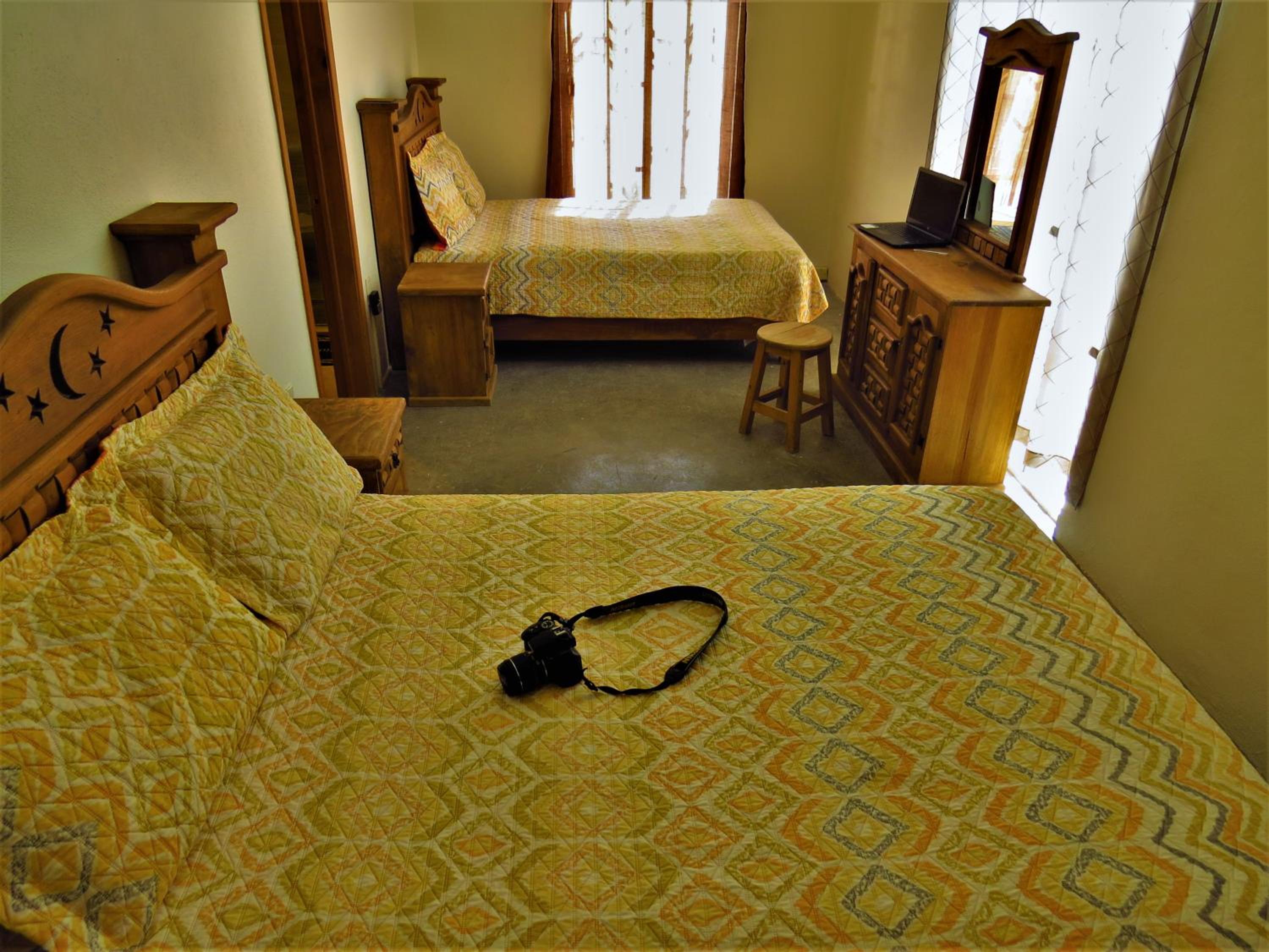 Twin Room - Photo 12