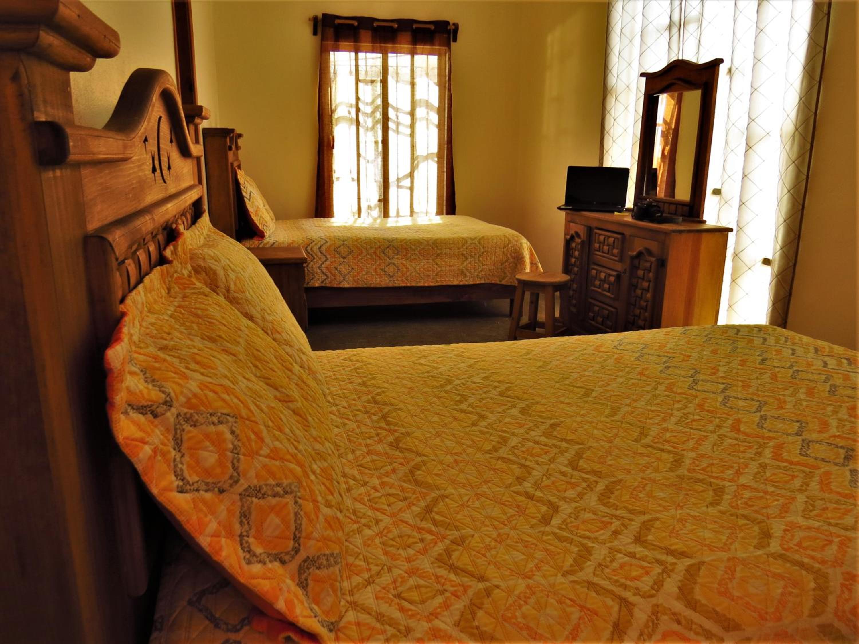 Twin Room - Photo 13