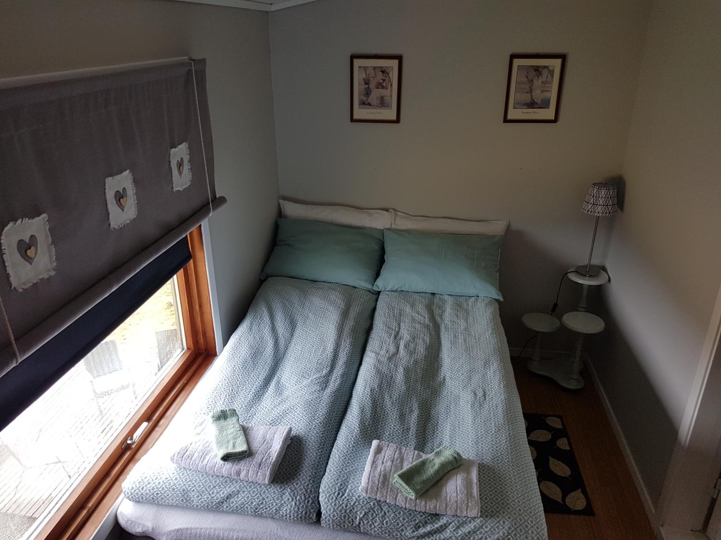 Single Room with Shared Bathroom photo 3