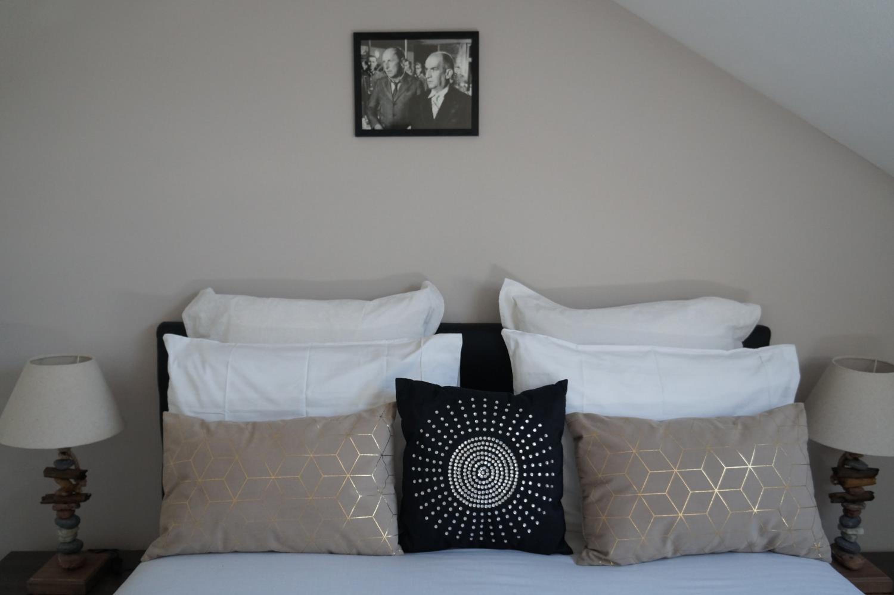 One-Bedroom Apartment - Photo 19